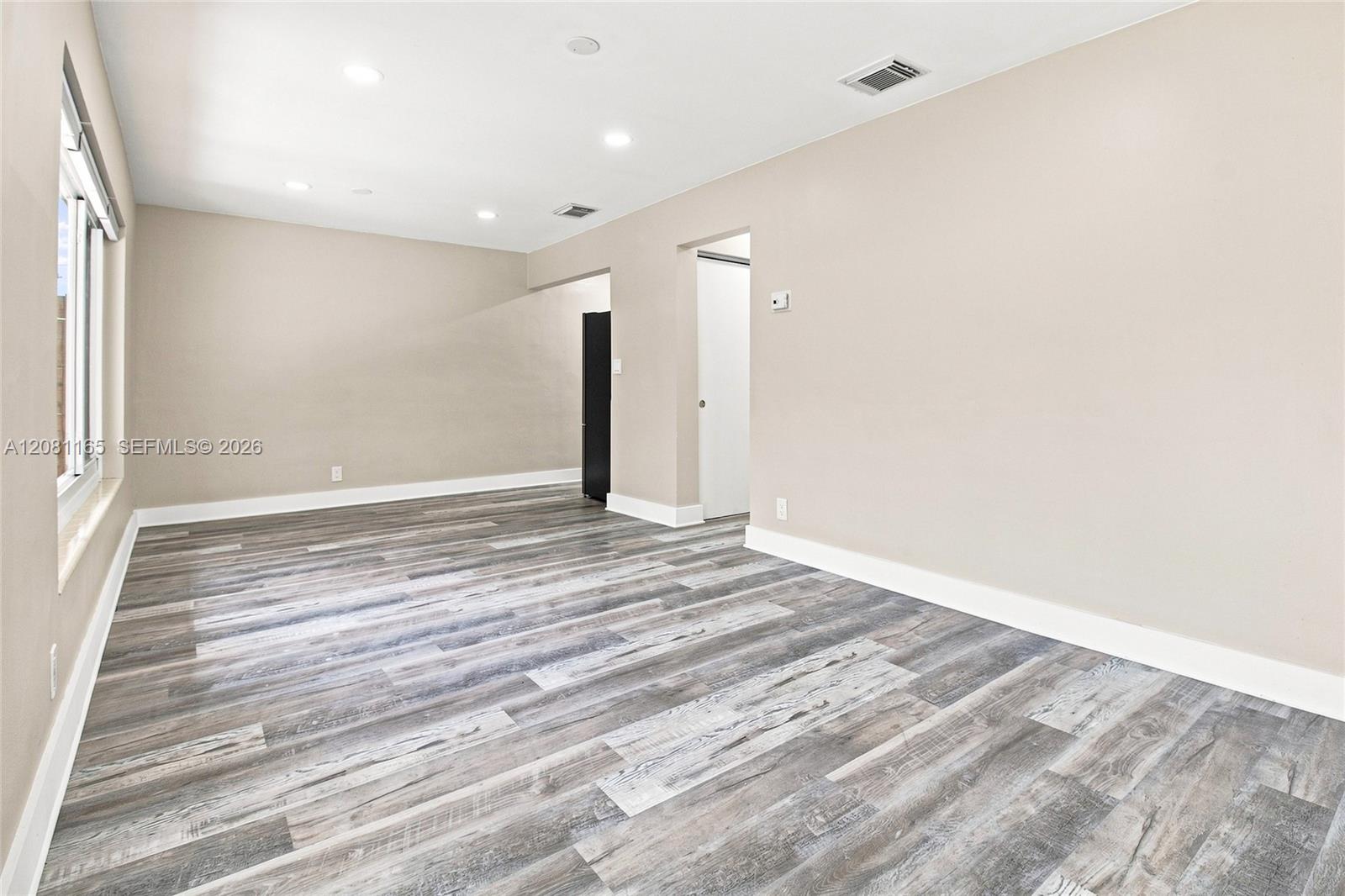 1621 NE 25th St # 1621 — Photo 5