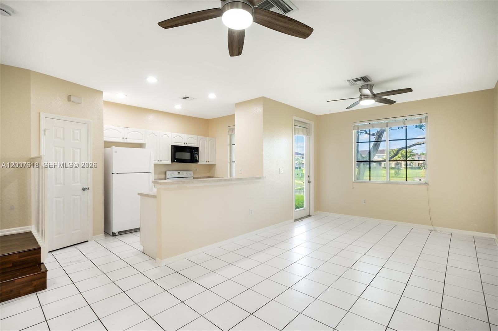 6051 SW 19th Pl — Photo 3