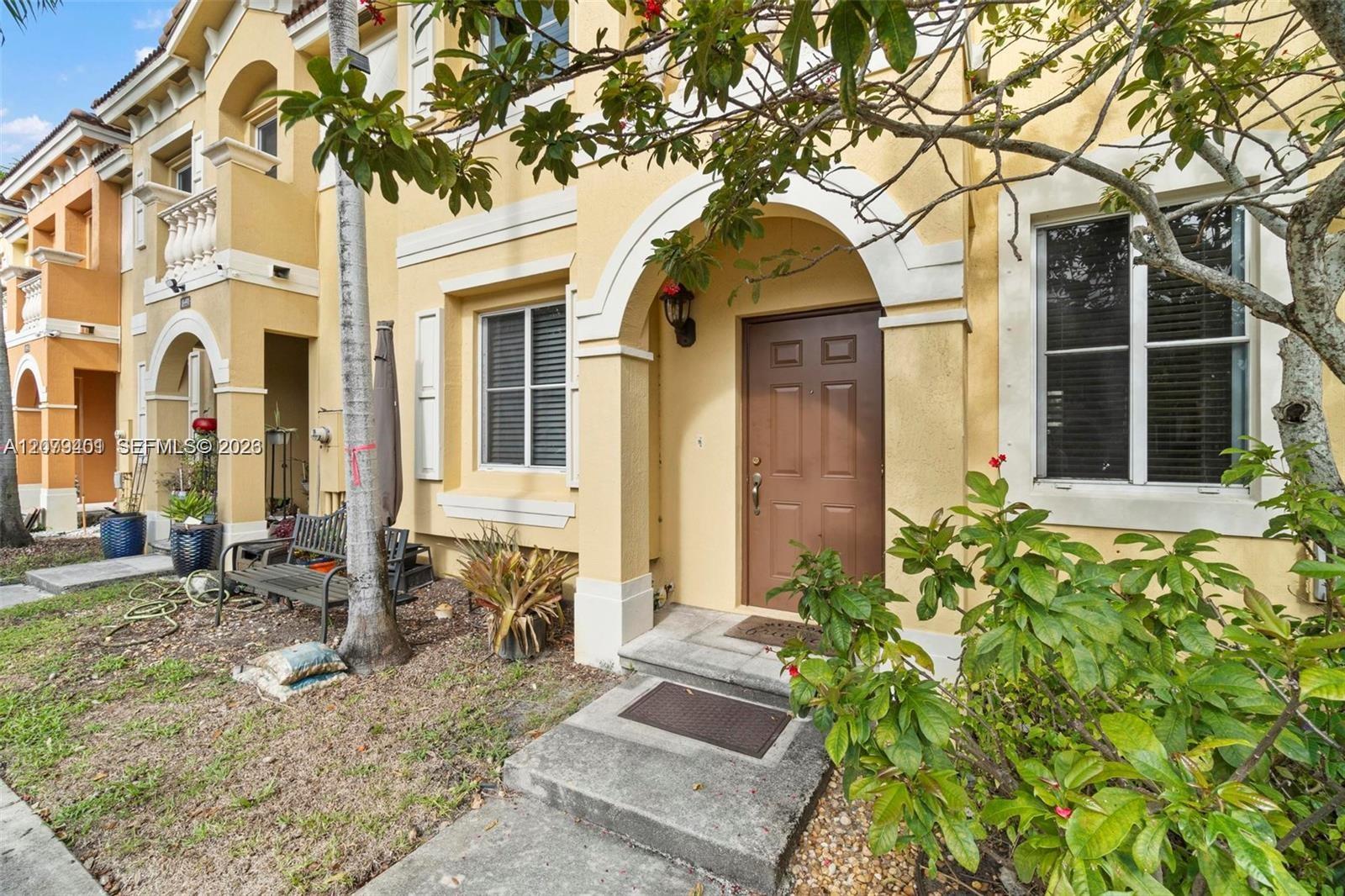 8989 SW 17th Ct # 8989 — Photo 3