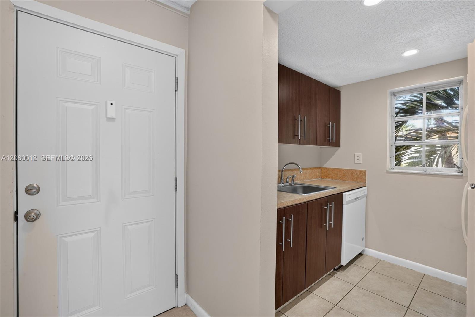 8600 SW 109th Ave # 205 — Photo 3