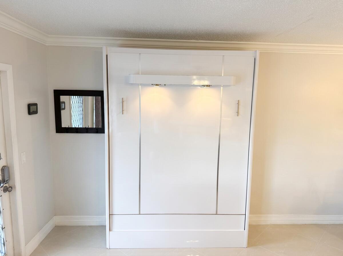 37 OAKRIDGE C # 37 — Photo 3