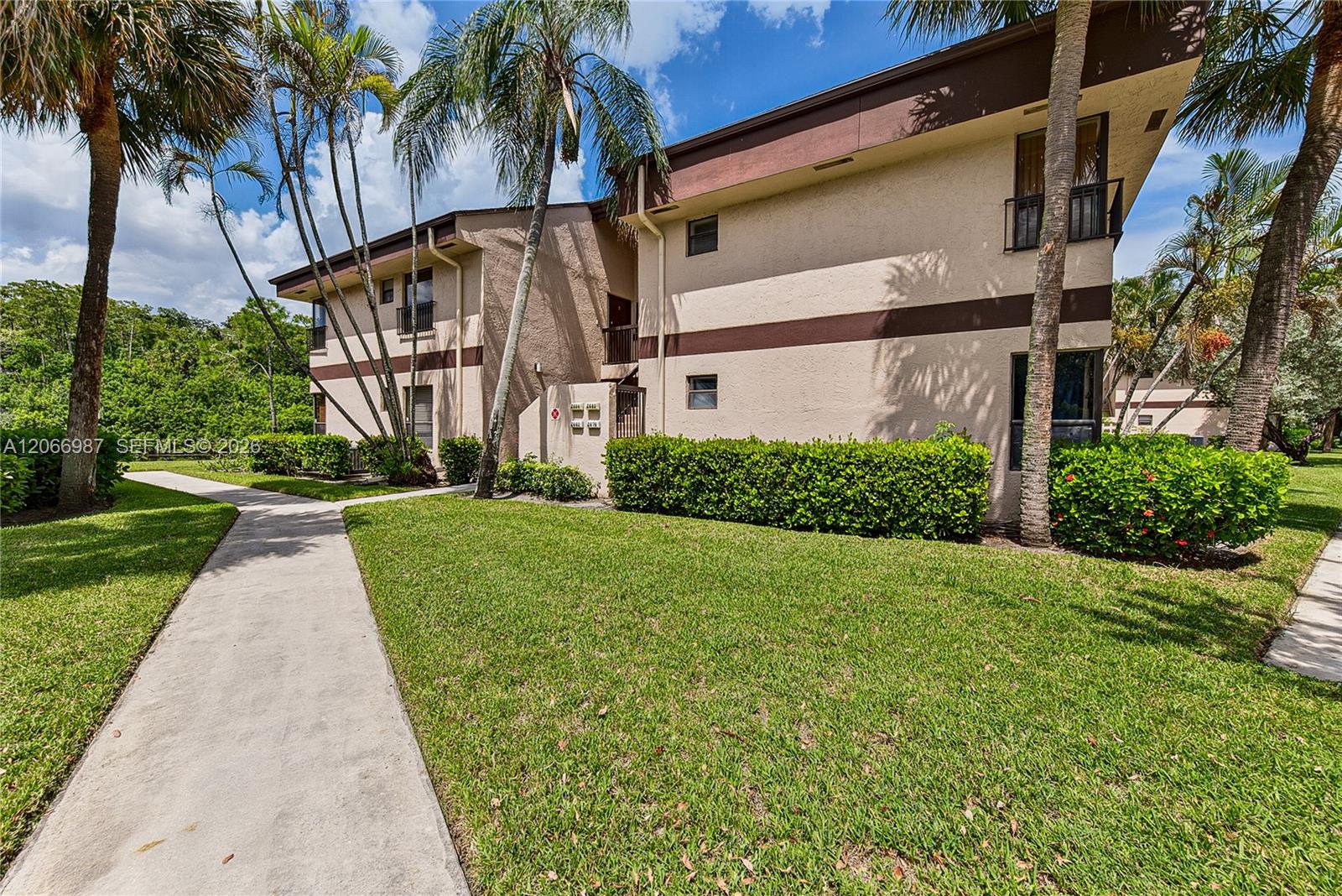 2683 N Carambola Cir N # 1767 — Photo 4