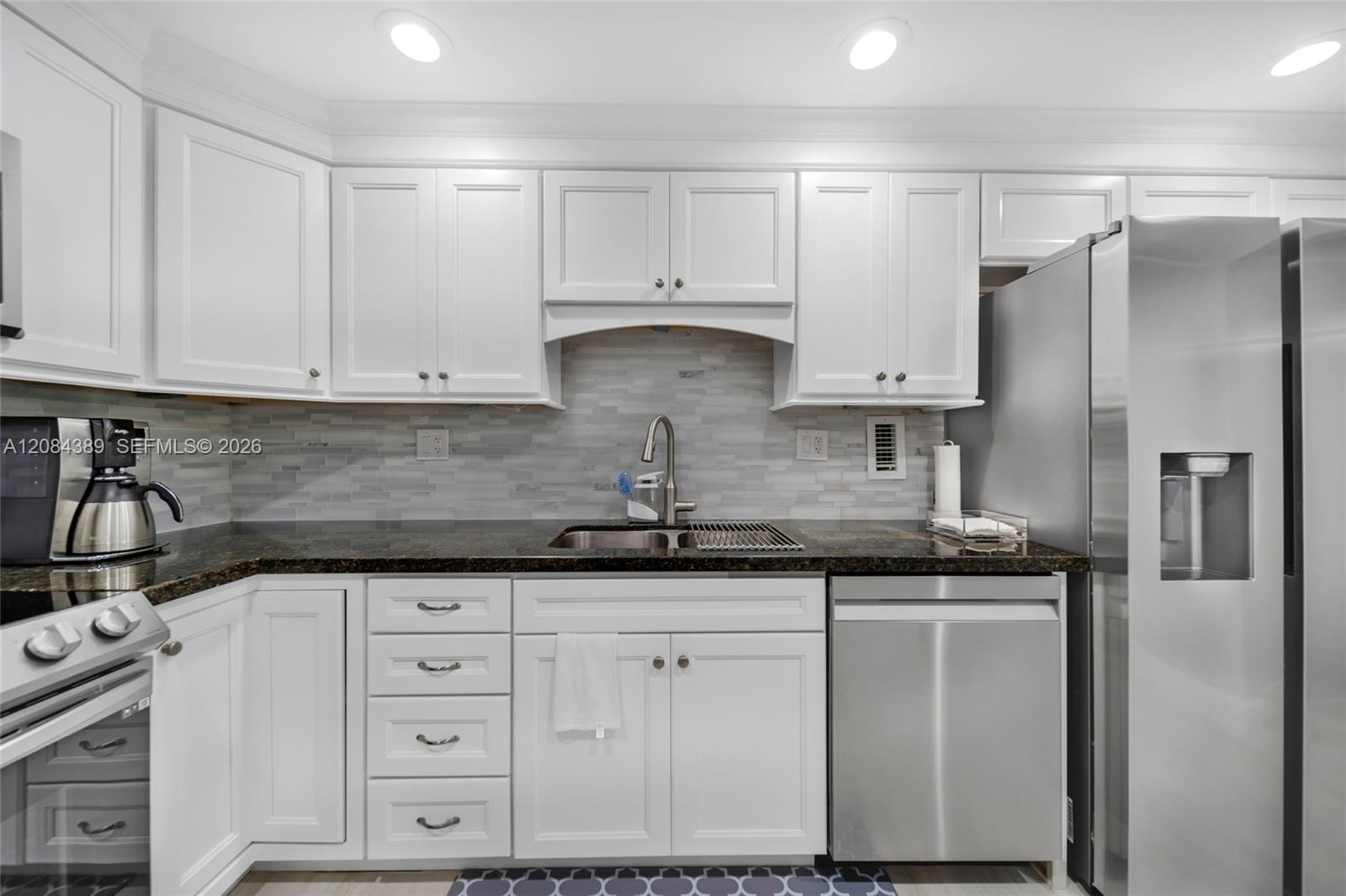 4250 Galt Ocean Dr # 1J — Photo 2
