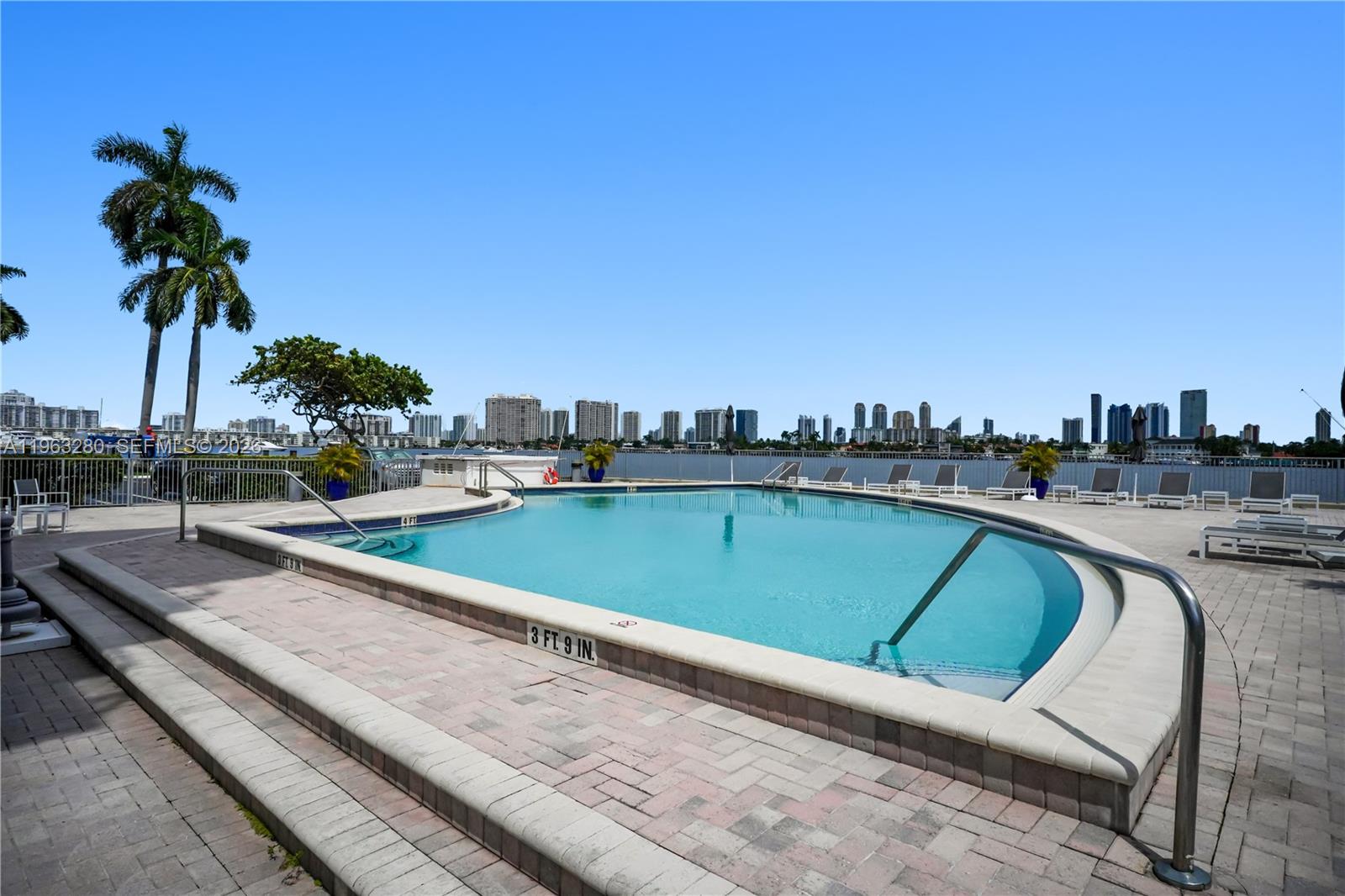 16558 NE 26th Ave # 2A, North Miami Beach FL 33160