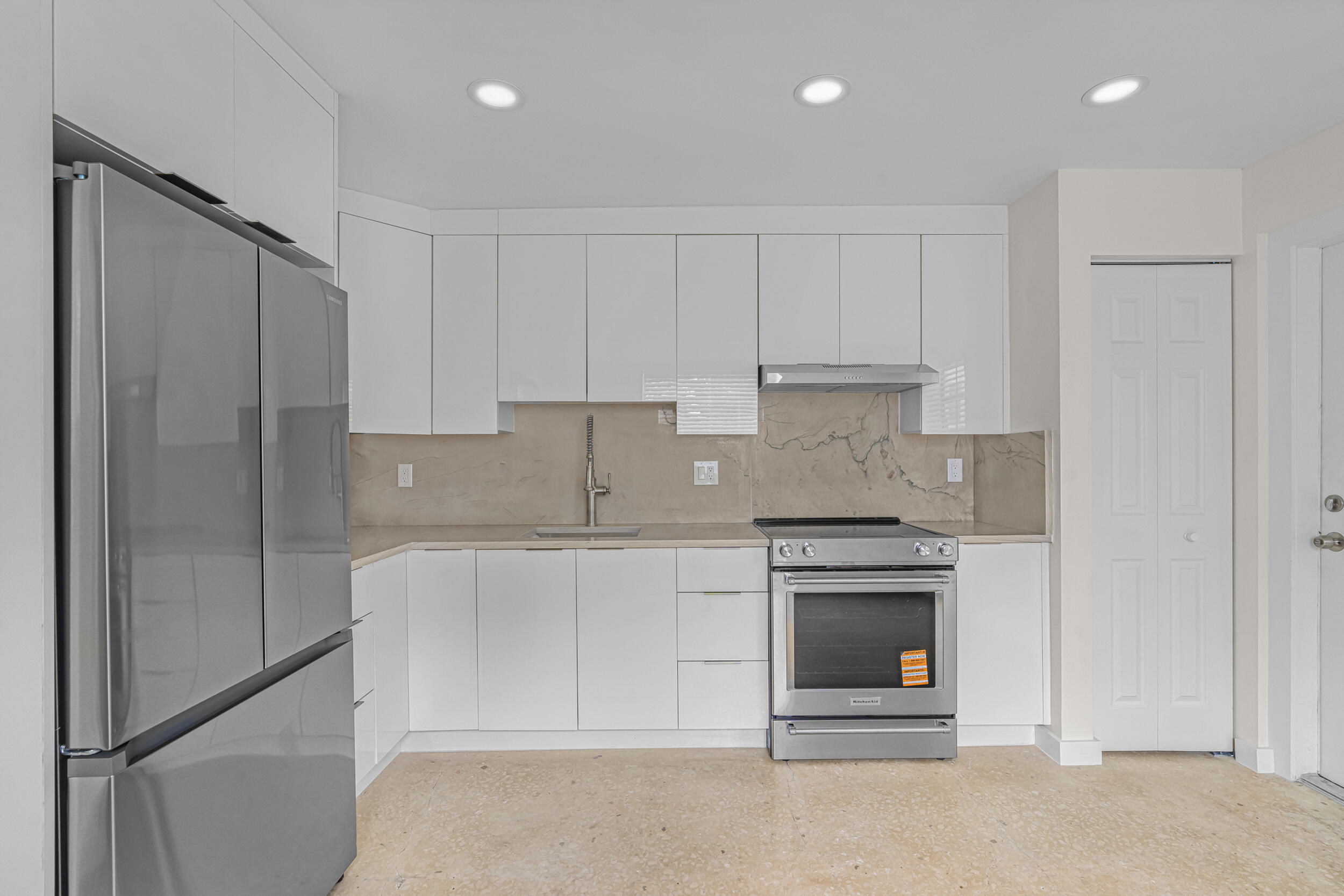 2865 SW 16TH Street # 5 — Photo 4