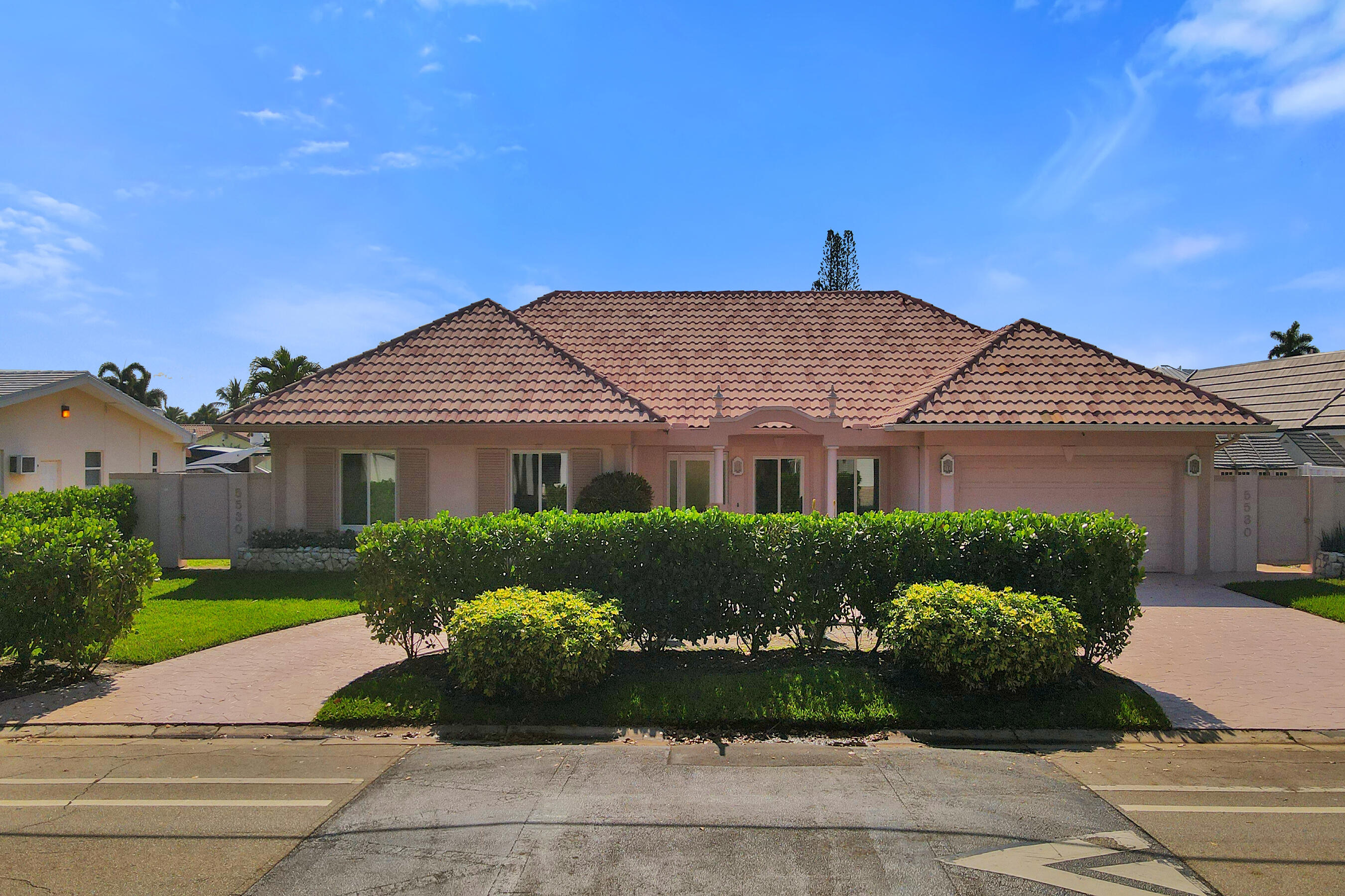5530 Bayview Drive, Fort Lauderdale FL 33308