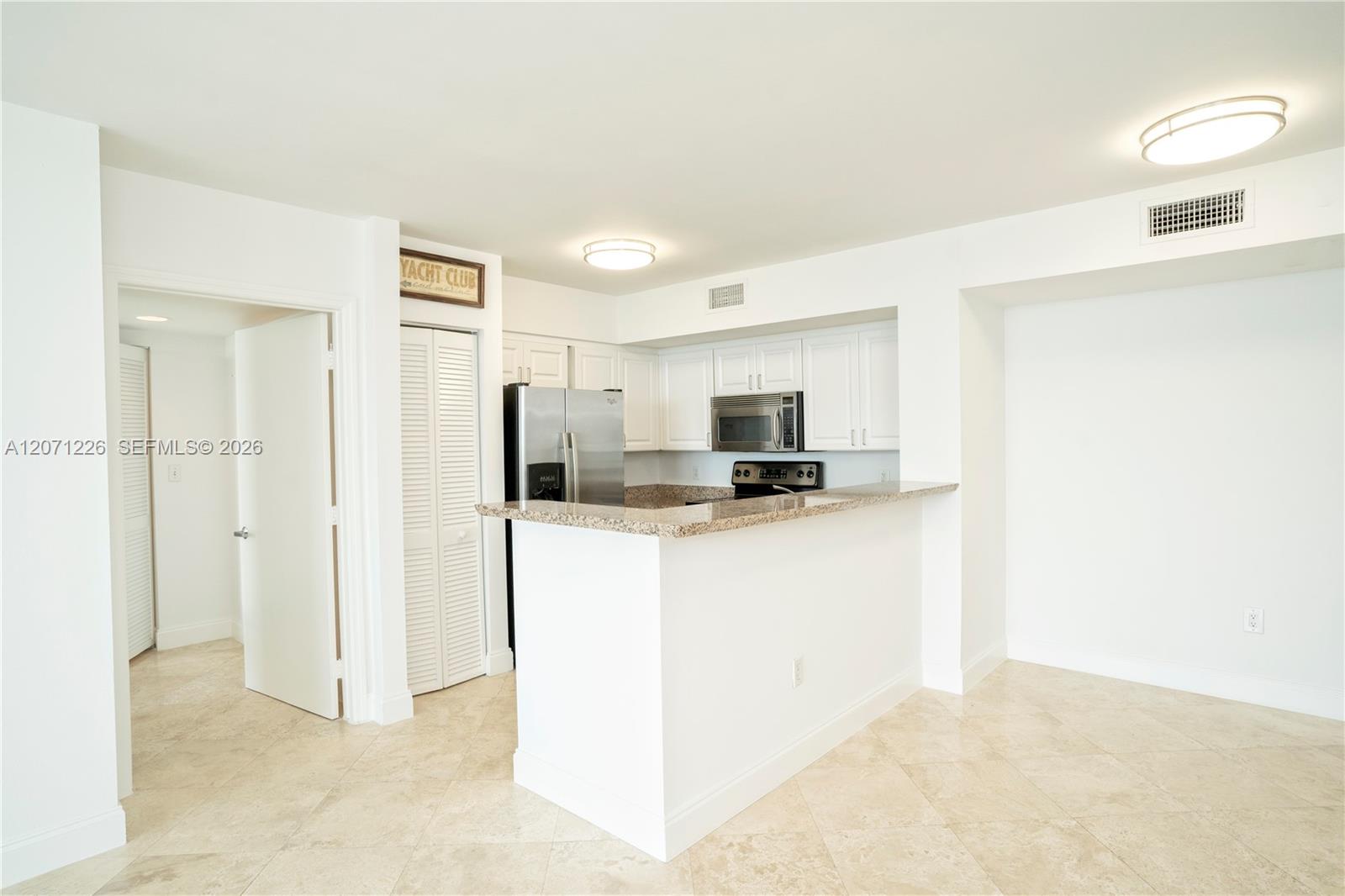 90 Alton Rd # 2204 — Photo 4