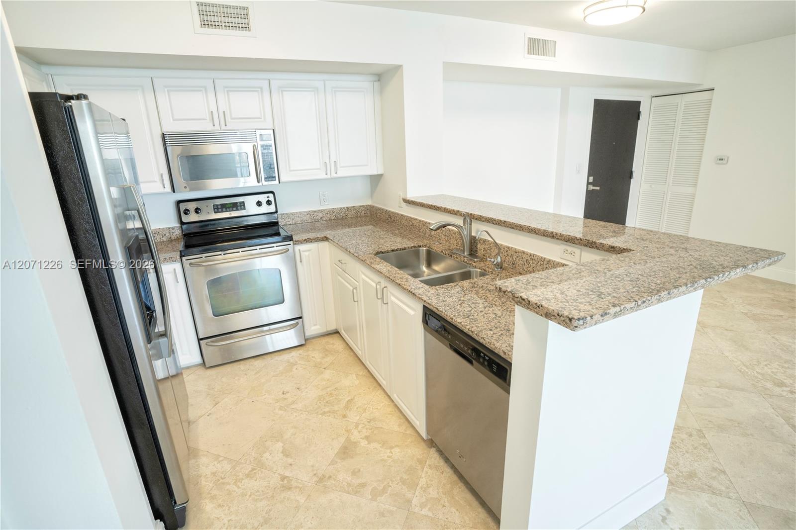 90 Alton Rd # 2204 — Photo 5