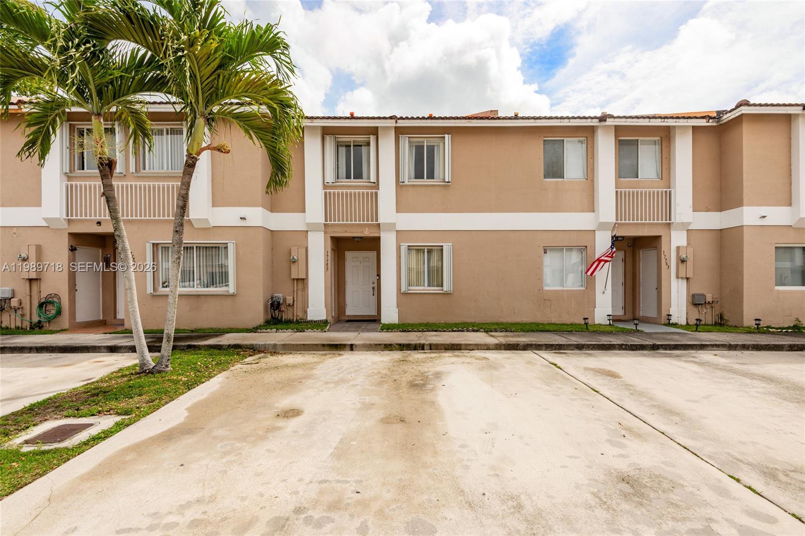 17757 SW 141st Ct, Miami FL 33177
