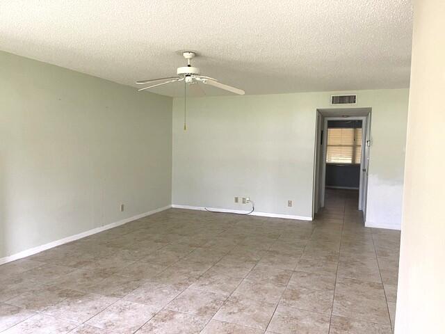 892 HIGH POINT Boulevard N # B — Photo 2