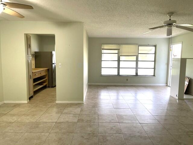 892 HIGH POINT Boulevard N # B — Photo 5