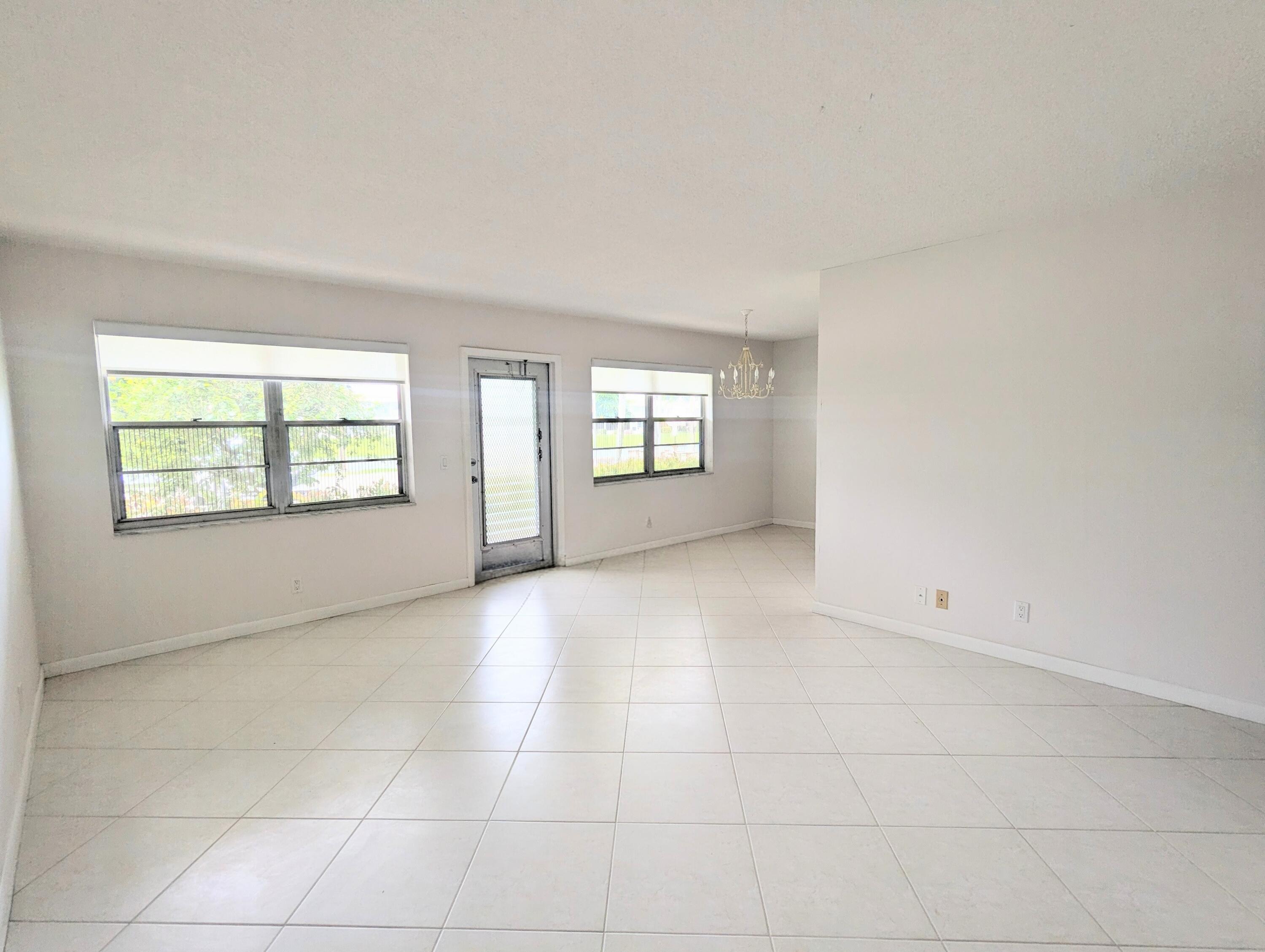 222 Somerset L, West Palm Beach FL 33417