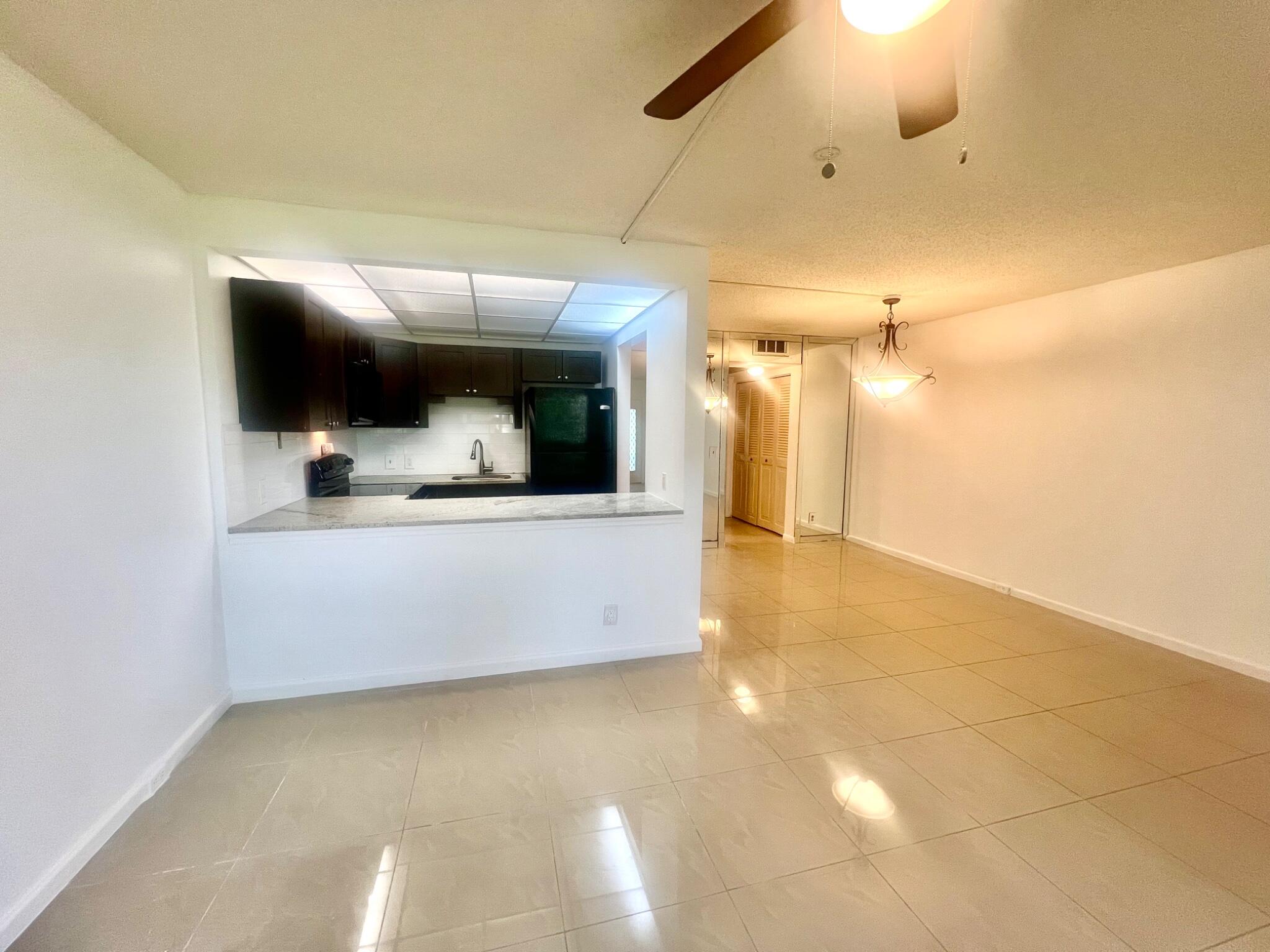 517 Mansfield M # 517 — Photo 5