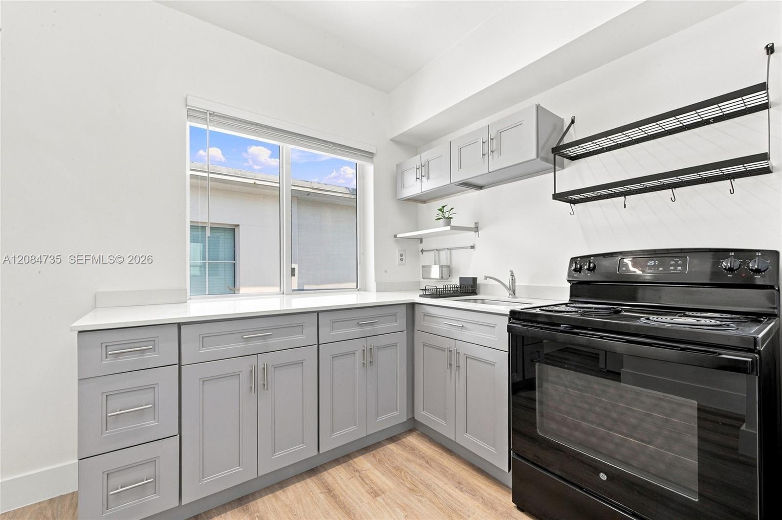 318 80th St # 8 — Photo 4
