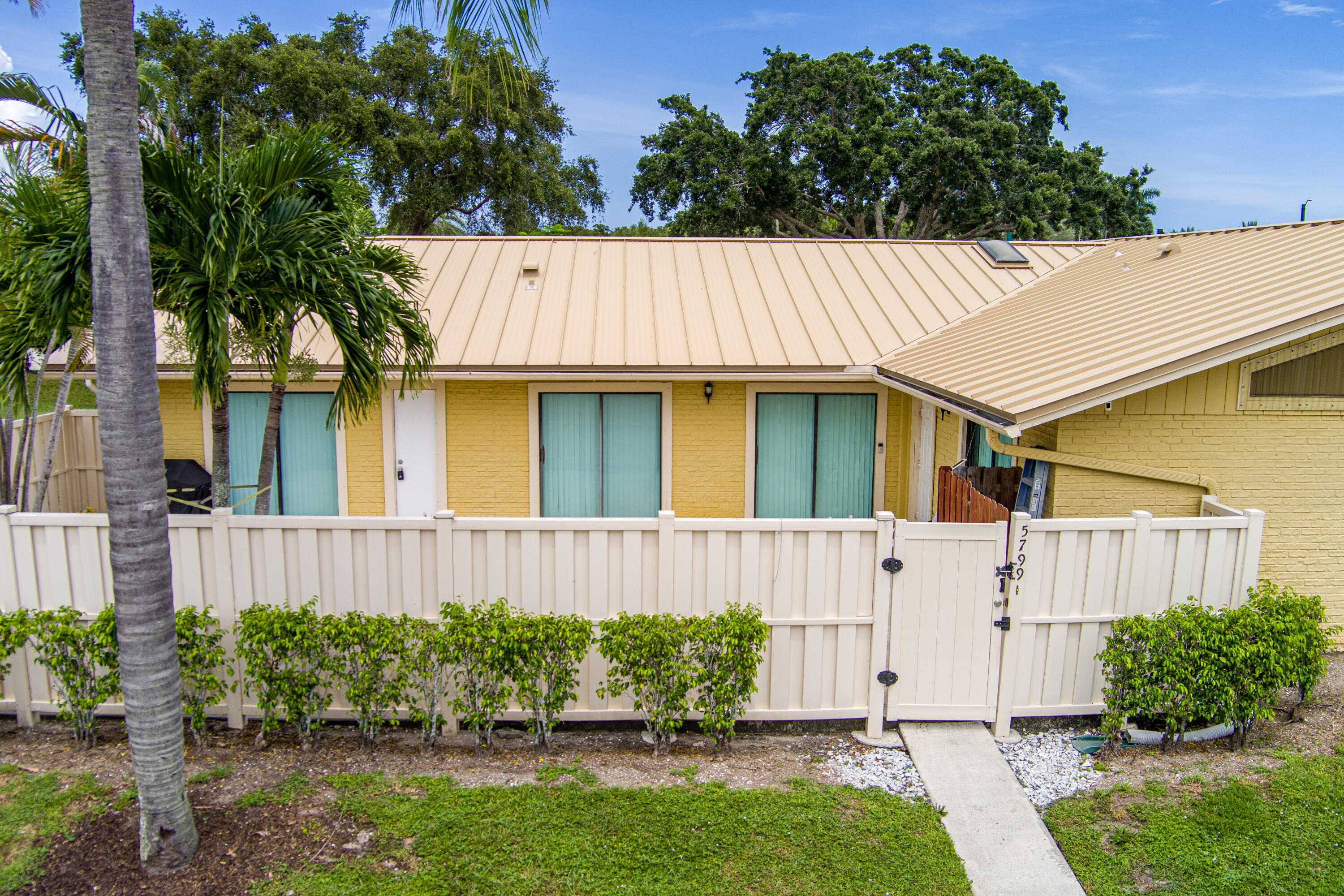 5799 GOLDEN EAGLE Circle — Photo 3