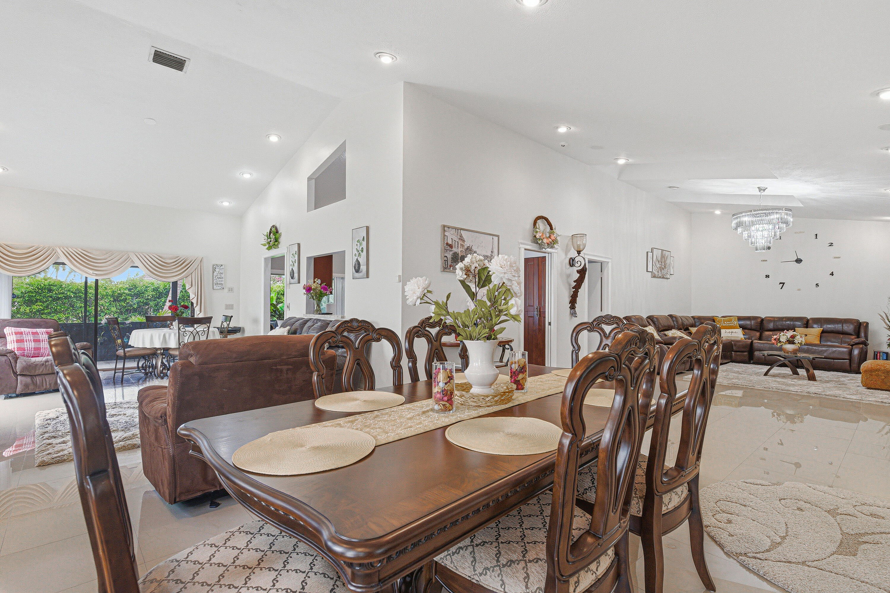 7040 Golf Pointe Circle, Tamarac FL 33321