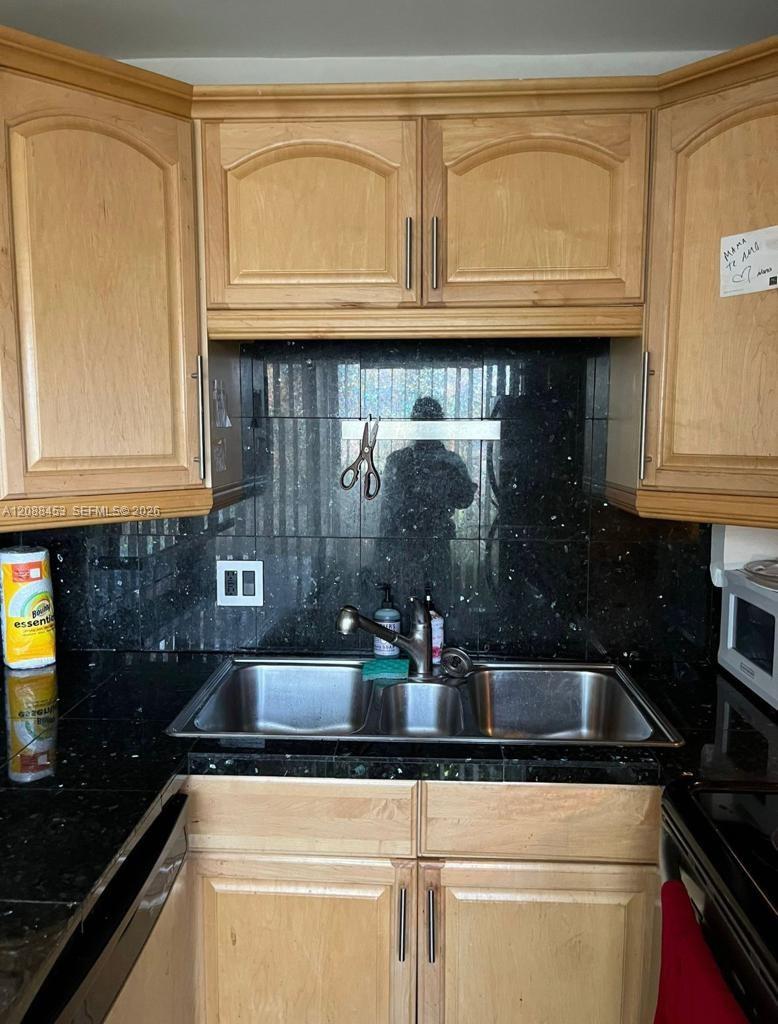 3239 W Trade Ave # 2 — Photo 4