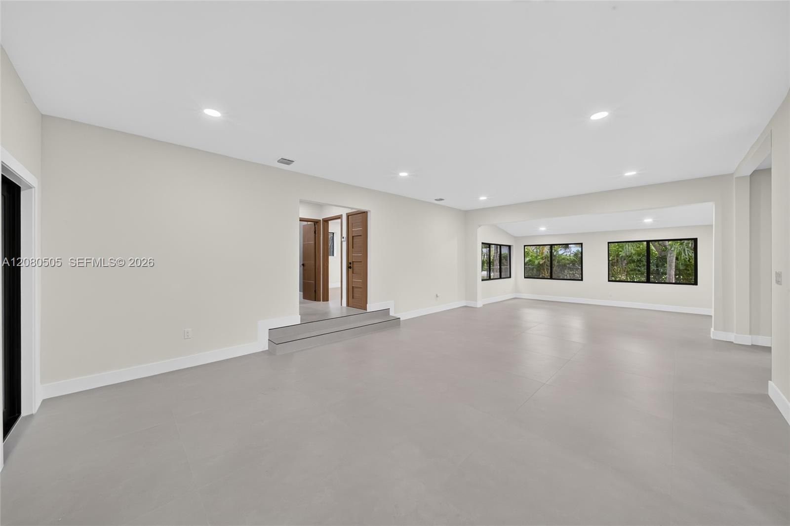 8230 SW 117th Ter — Photo 5