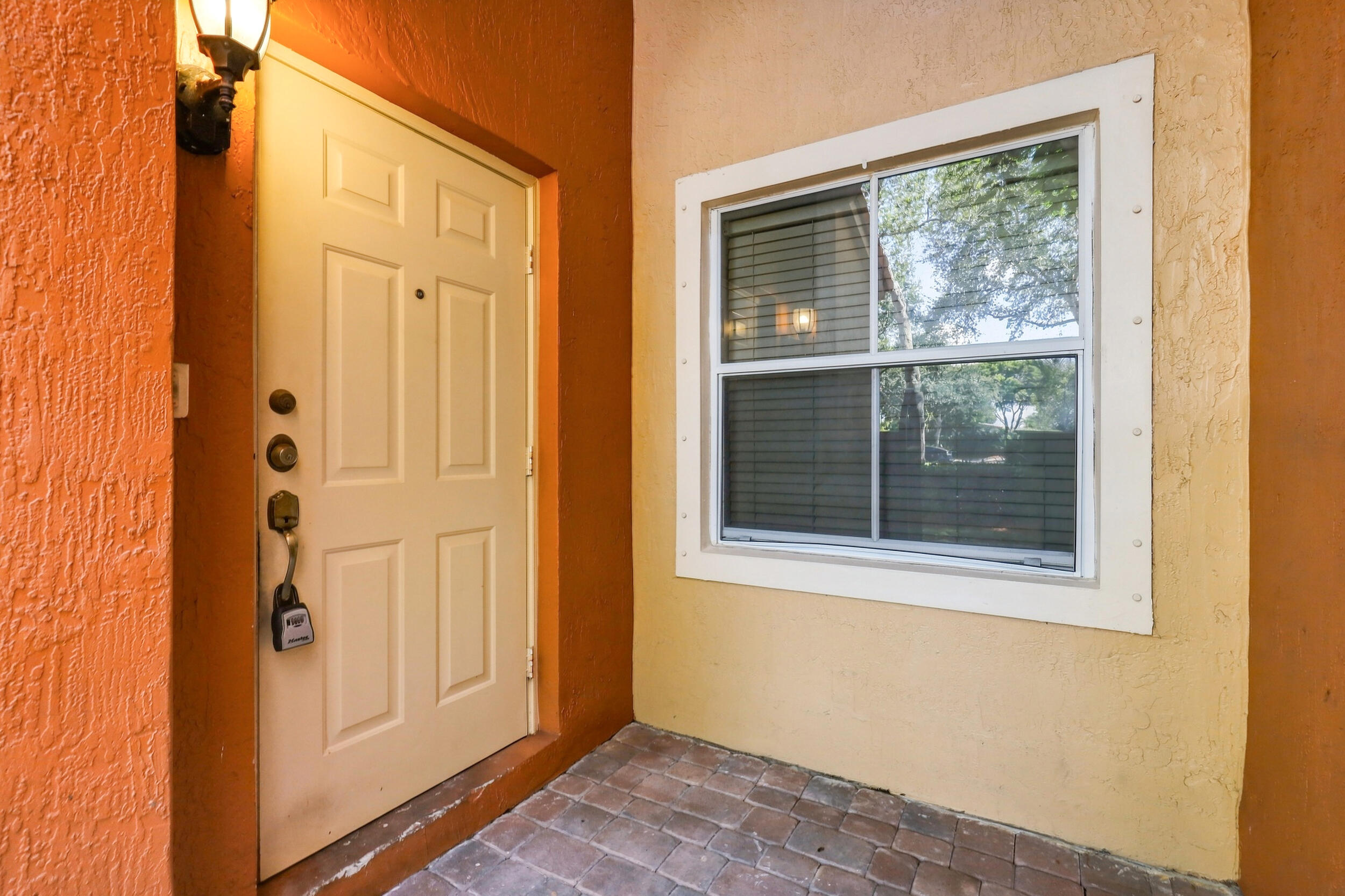 2107 Anchor Court — Photo 4