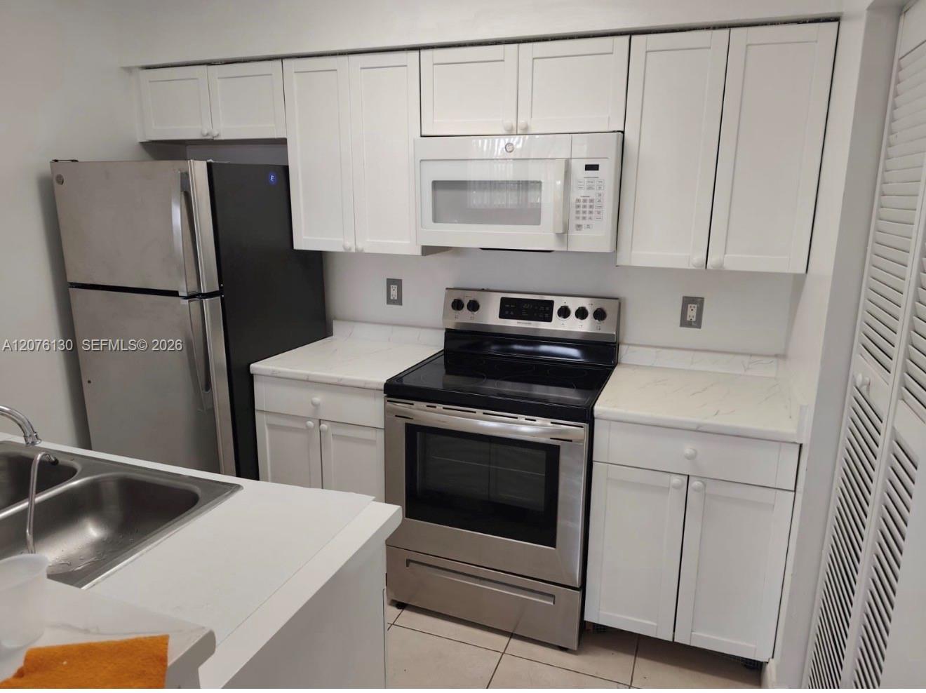 1269 SW 46th Ave # 2408 — Photo 2