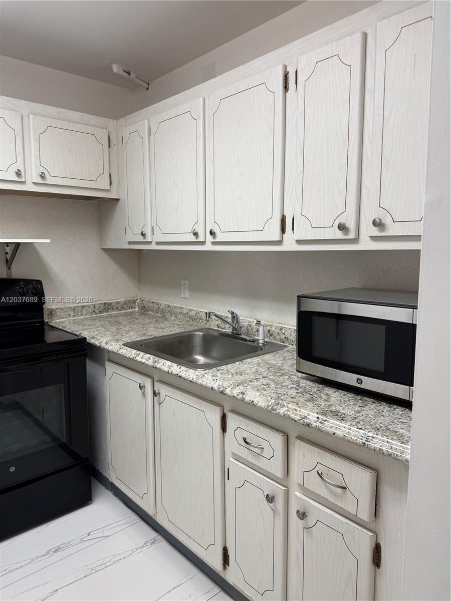 111 Tilford F # 111 — Photo 5