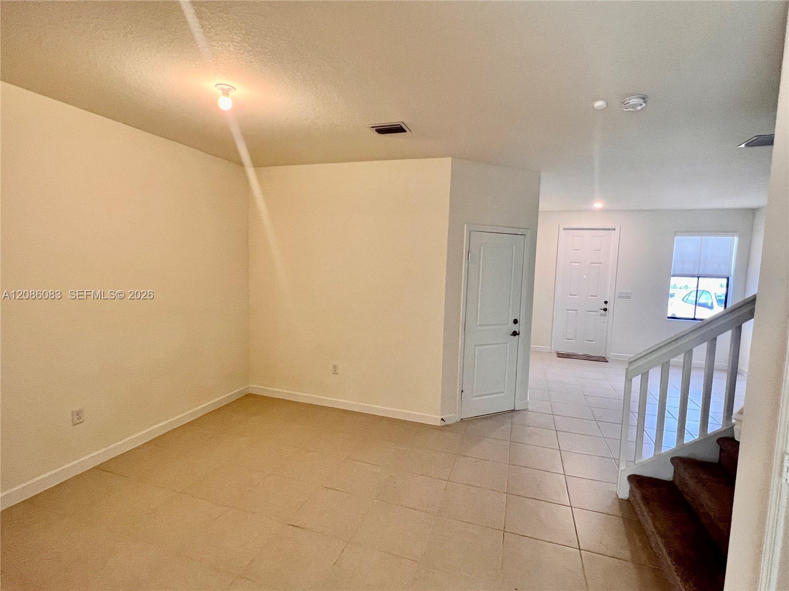 3342 W 112th St — Photo 2