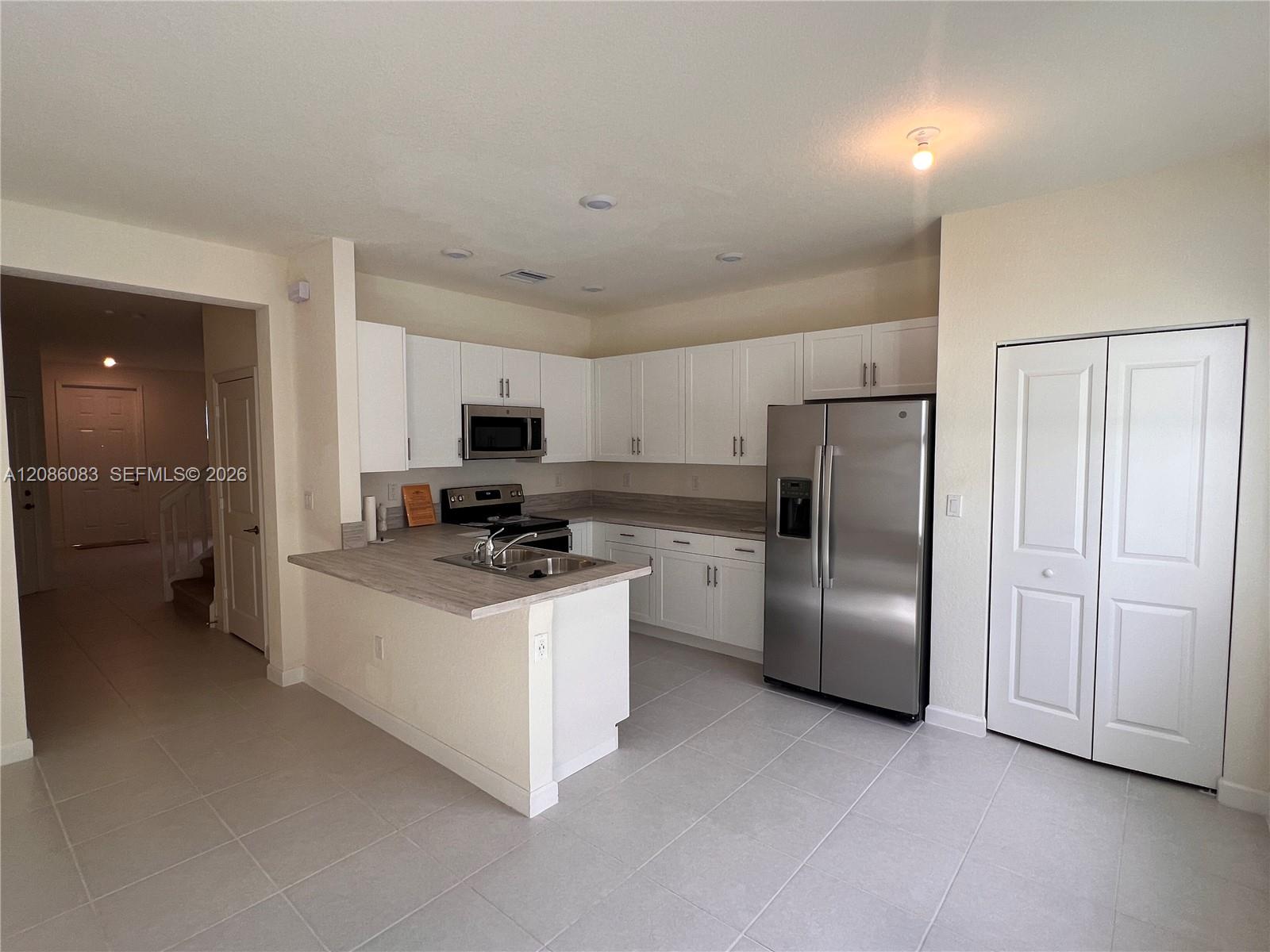 3342 W 112th St — Photo 5
