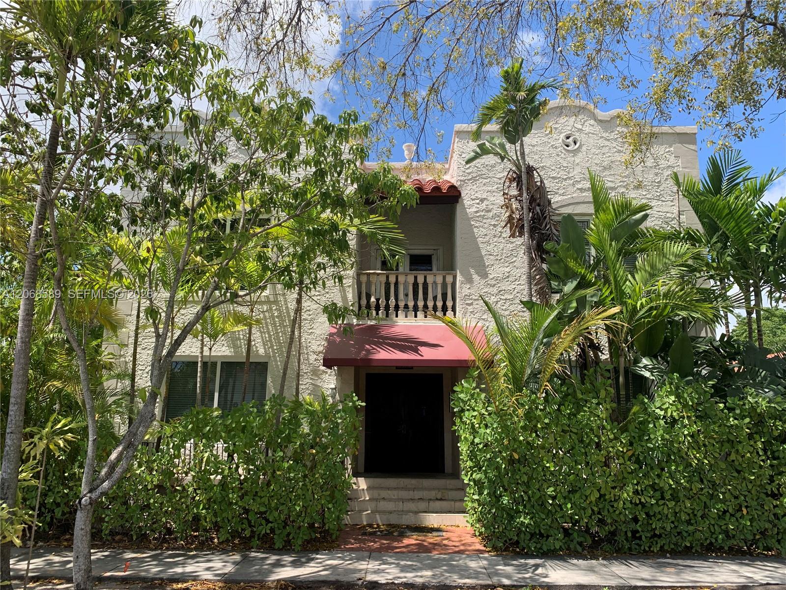 712 SW 56 AV # 8B, Coral Gables FL 33134