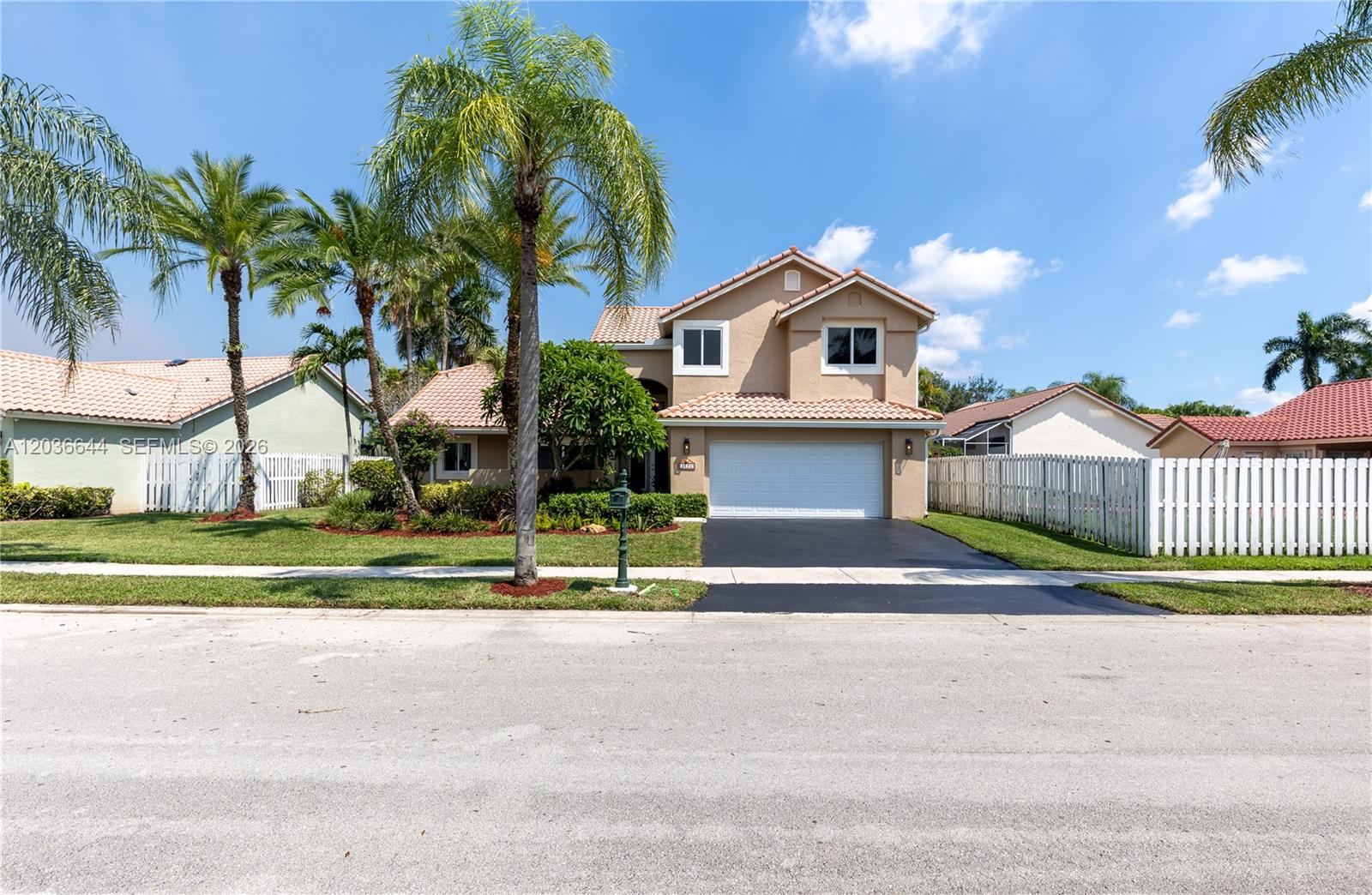 1171 Laguna Springs Dr, Weston FL 33326