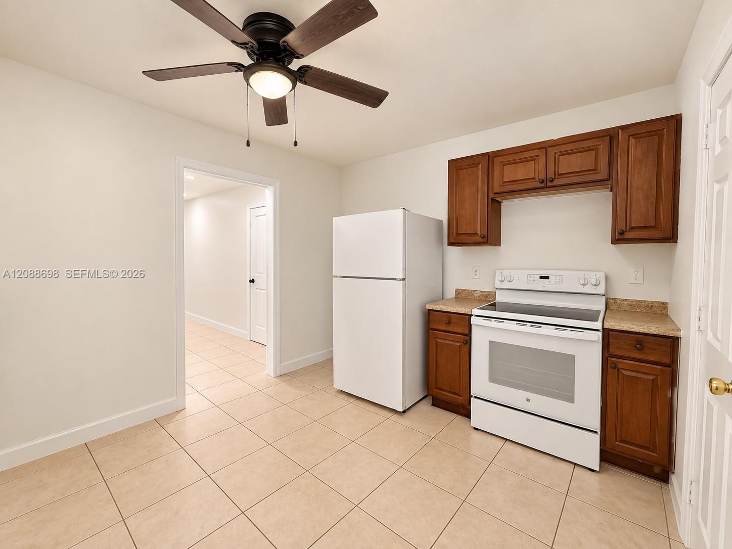 1526 NE 135th St # 1526 — Photo 3