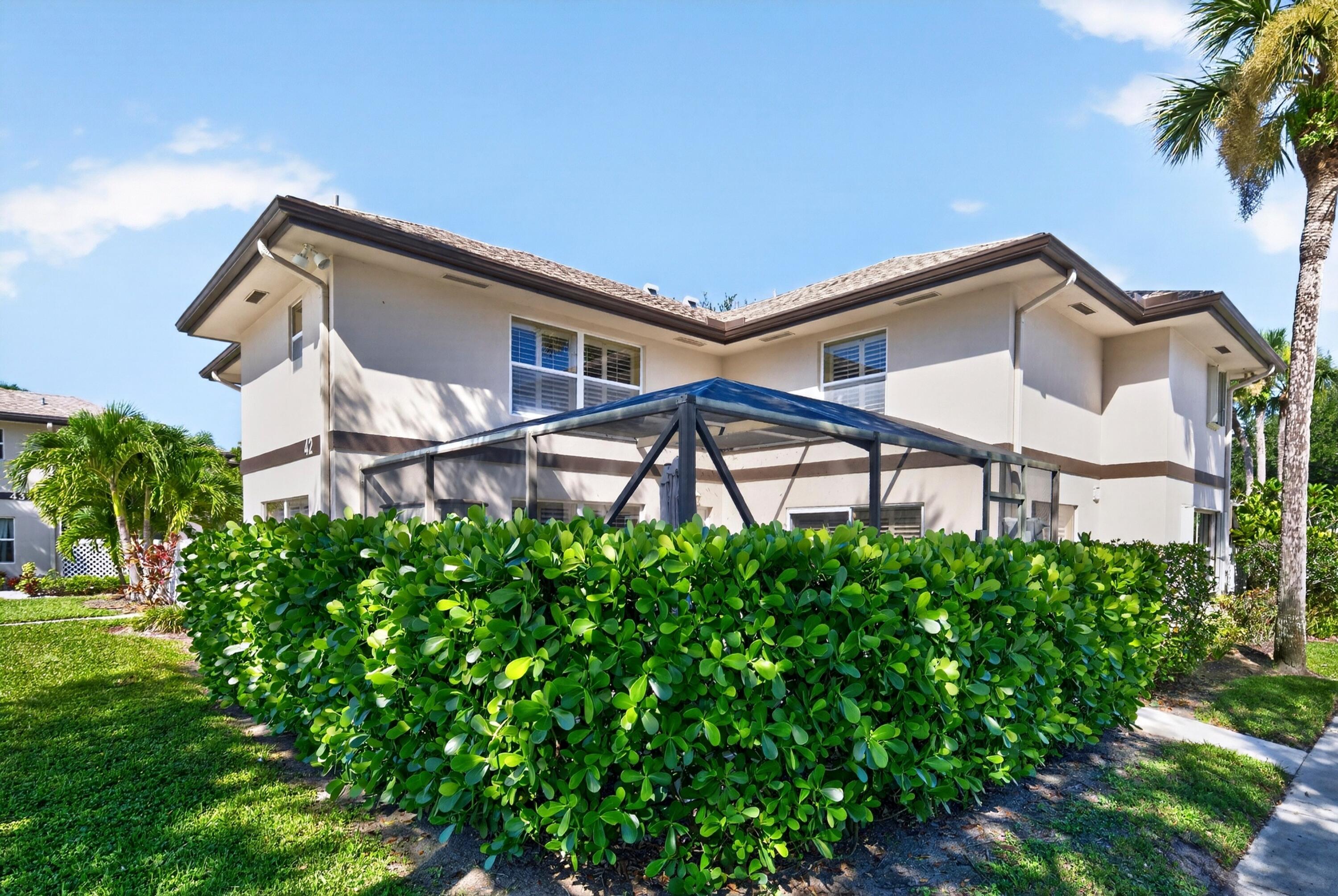 42 Essex Court # B, Royal Palm Beach FL 33411