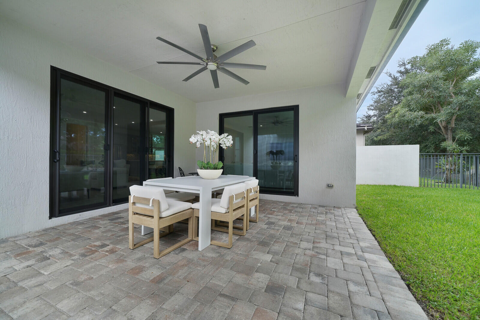 6215 OCEANAIRE Way — Photo 4