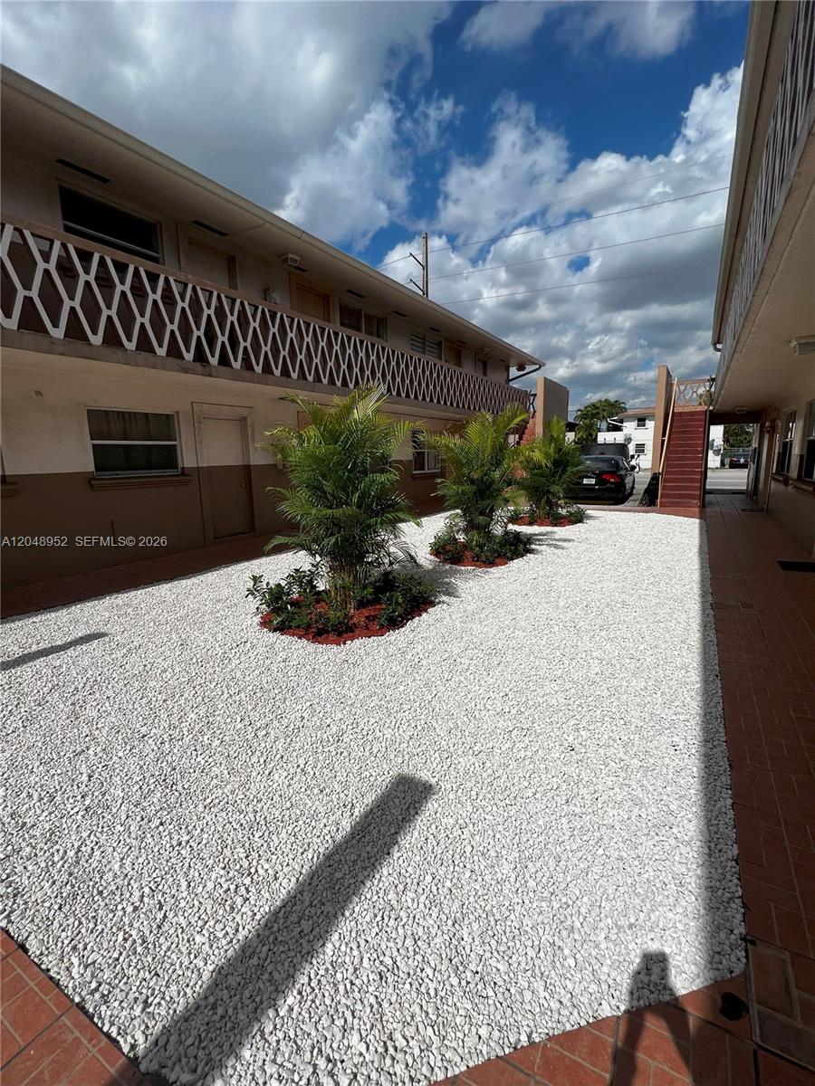 654 W 29th St # 4, Hialeah FL 33012