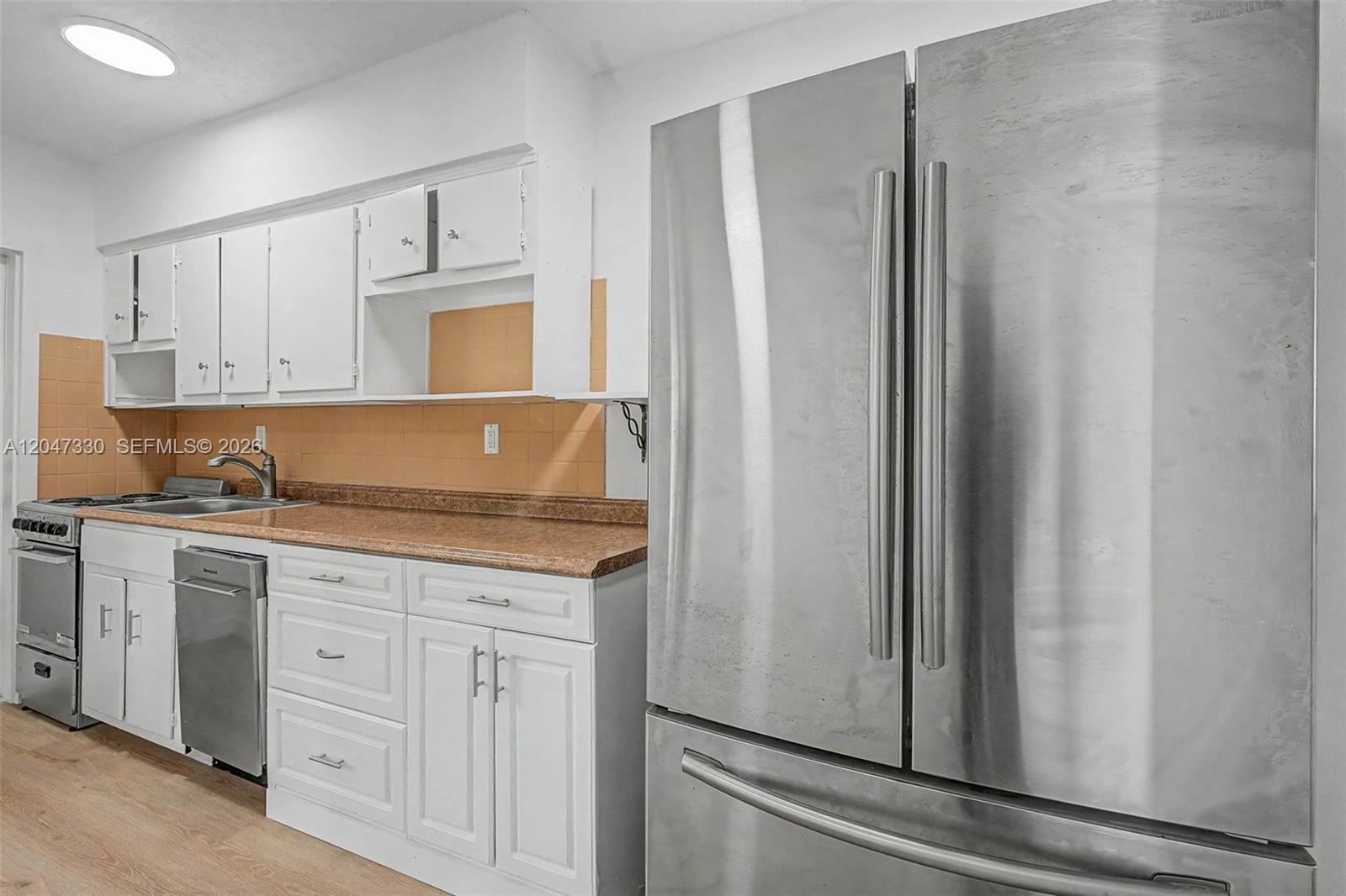 60 NW 79th St # 27, Miami FL 33150