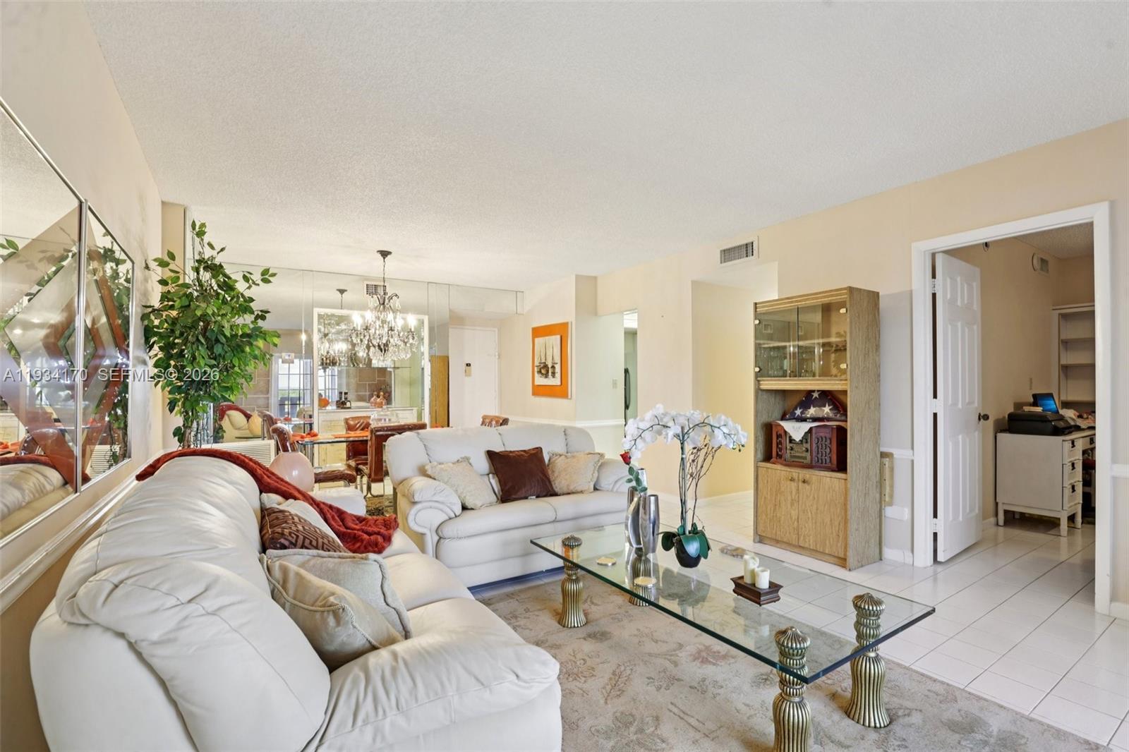 4350 Hillcrest Dr # 702 — Photo 3