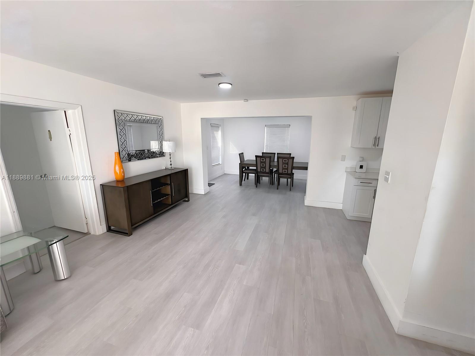 3361 NW 5th Pl — Photo 3