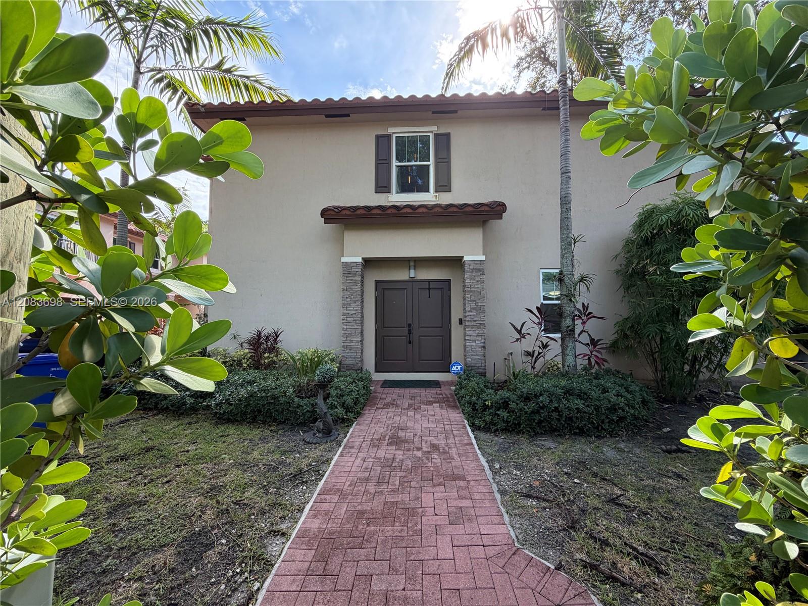 2370 SW 18th Ave — Photo 3