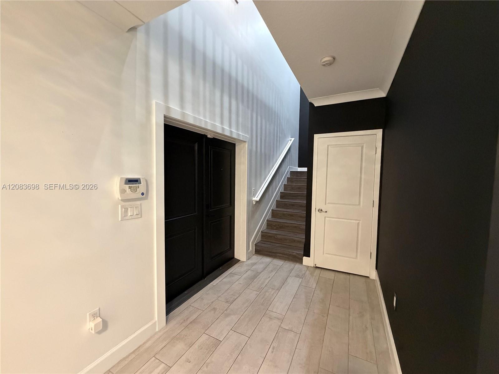 2370 SW 18th Ave — Photo 5