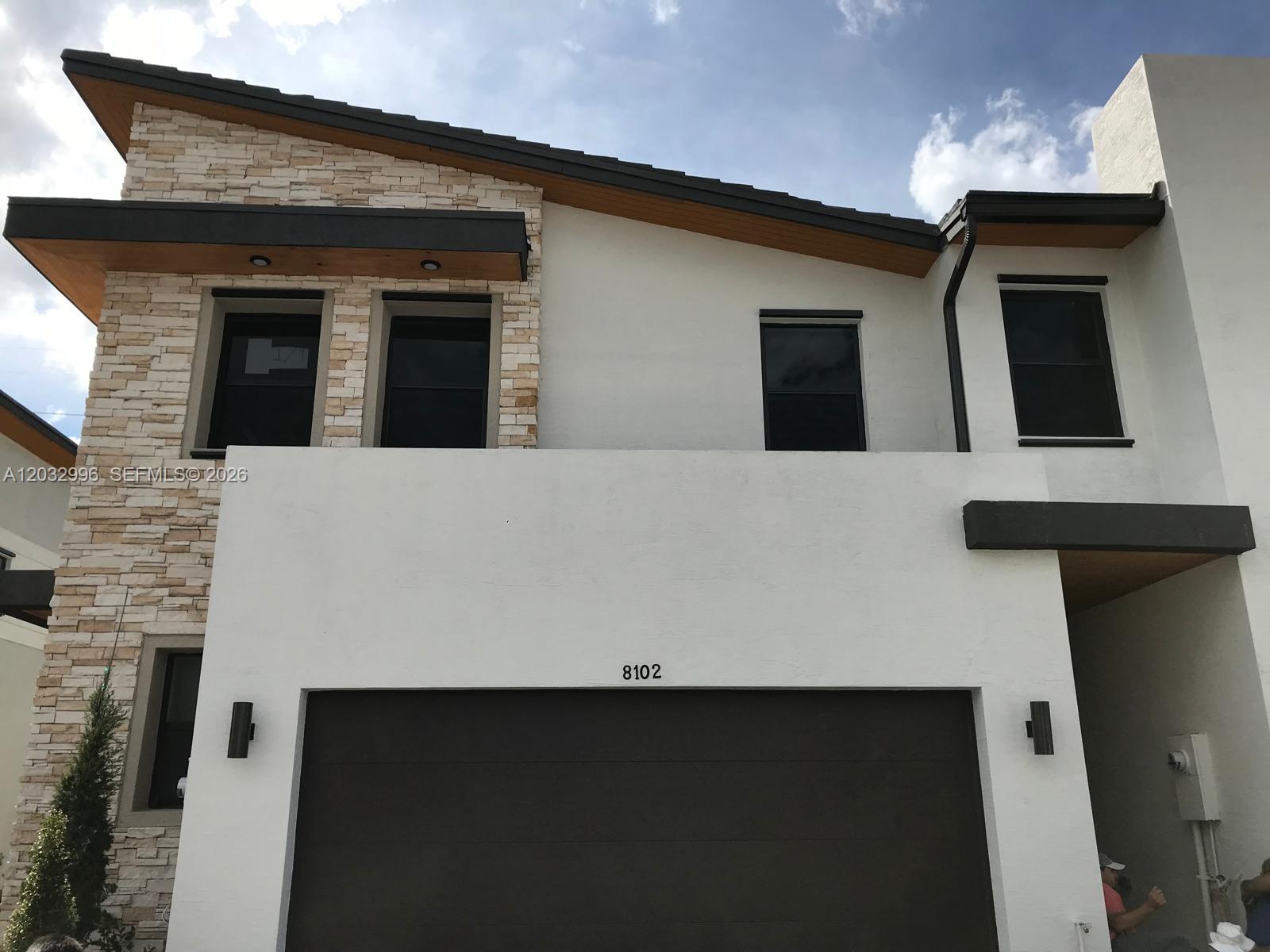 8102 NW 105th Ct # 8102, Doral FL 33178