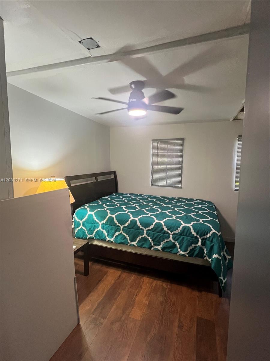 411 SW 1st St # 2 — Photo 5