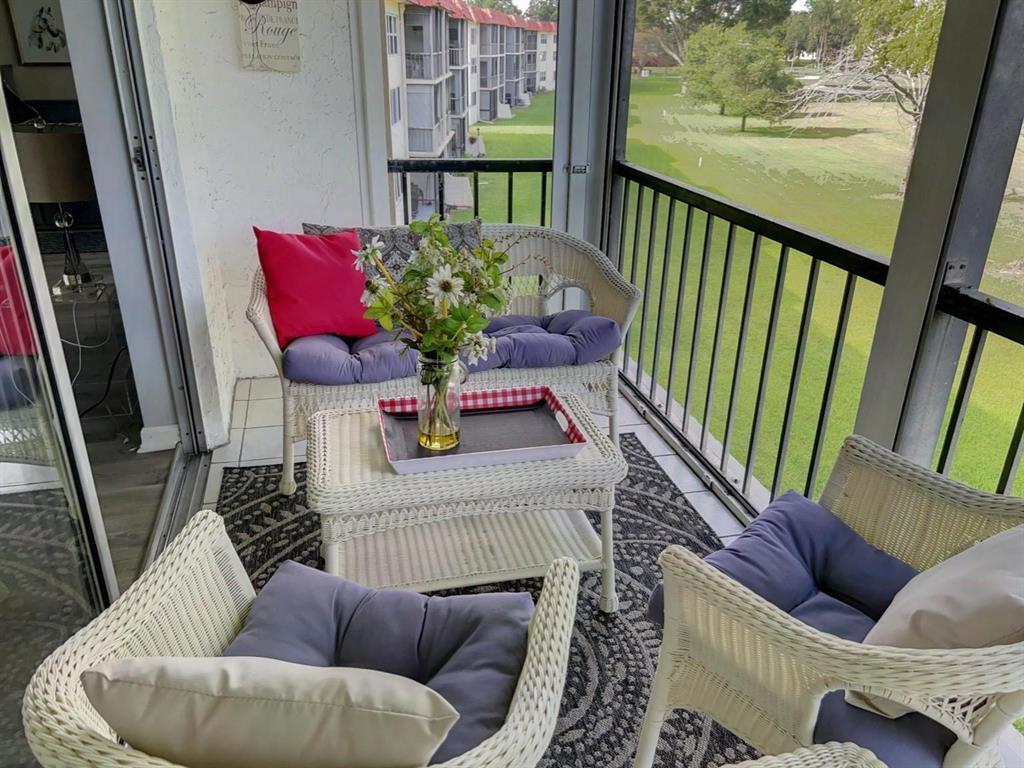 9300 N HOLLYBROOK LAKE Drive S # 304, Pembroke Pines FL 33025