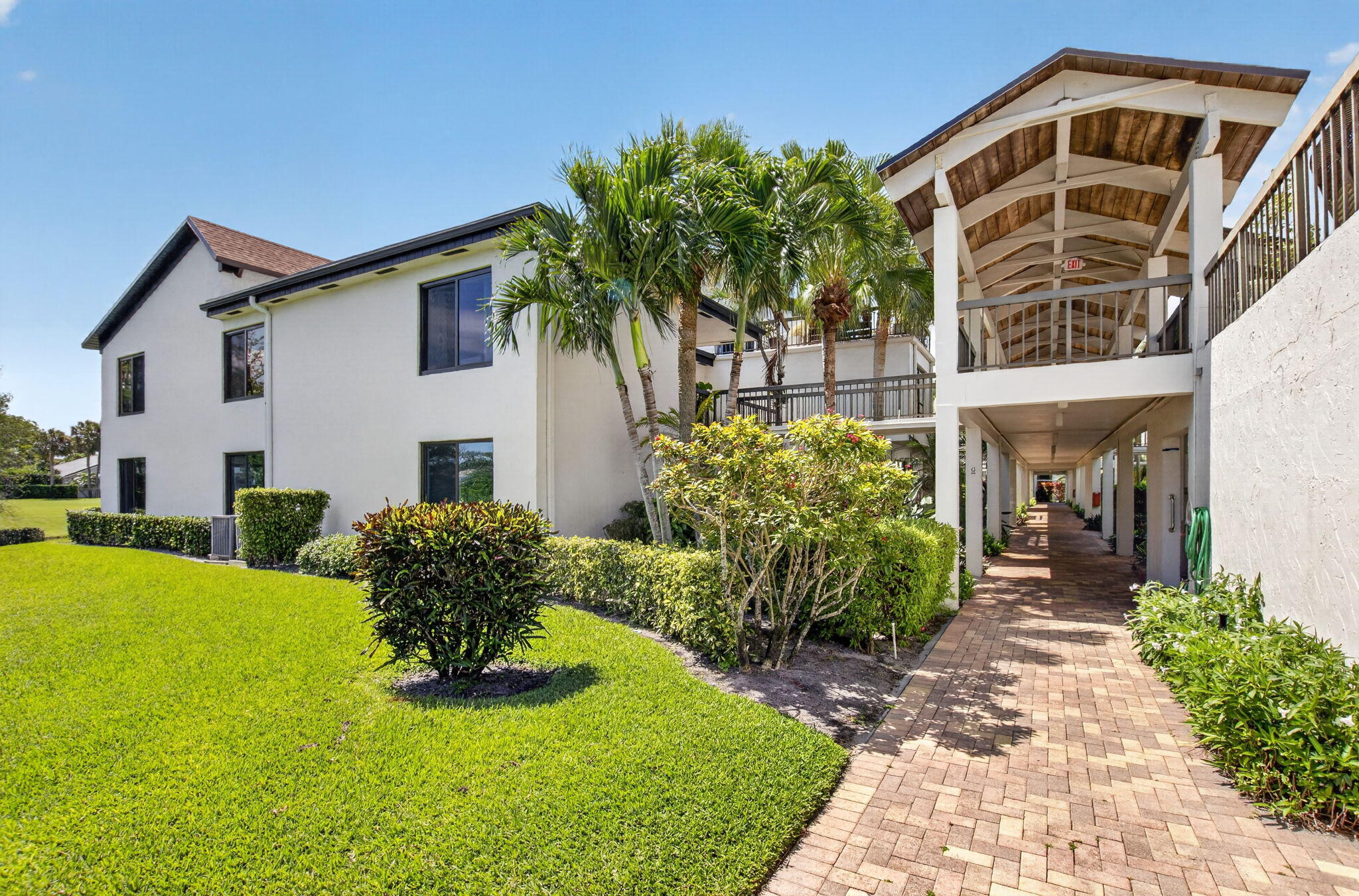 900 Greensward Lane # G110, Delray Beach FL 33445