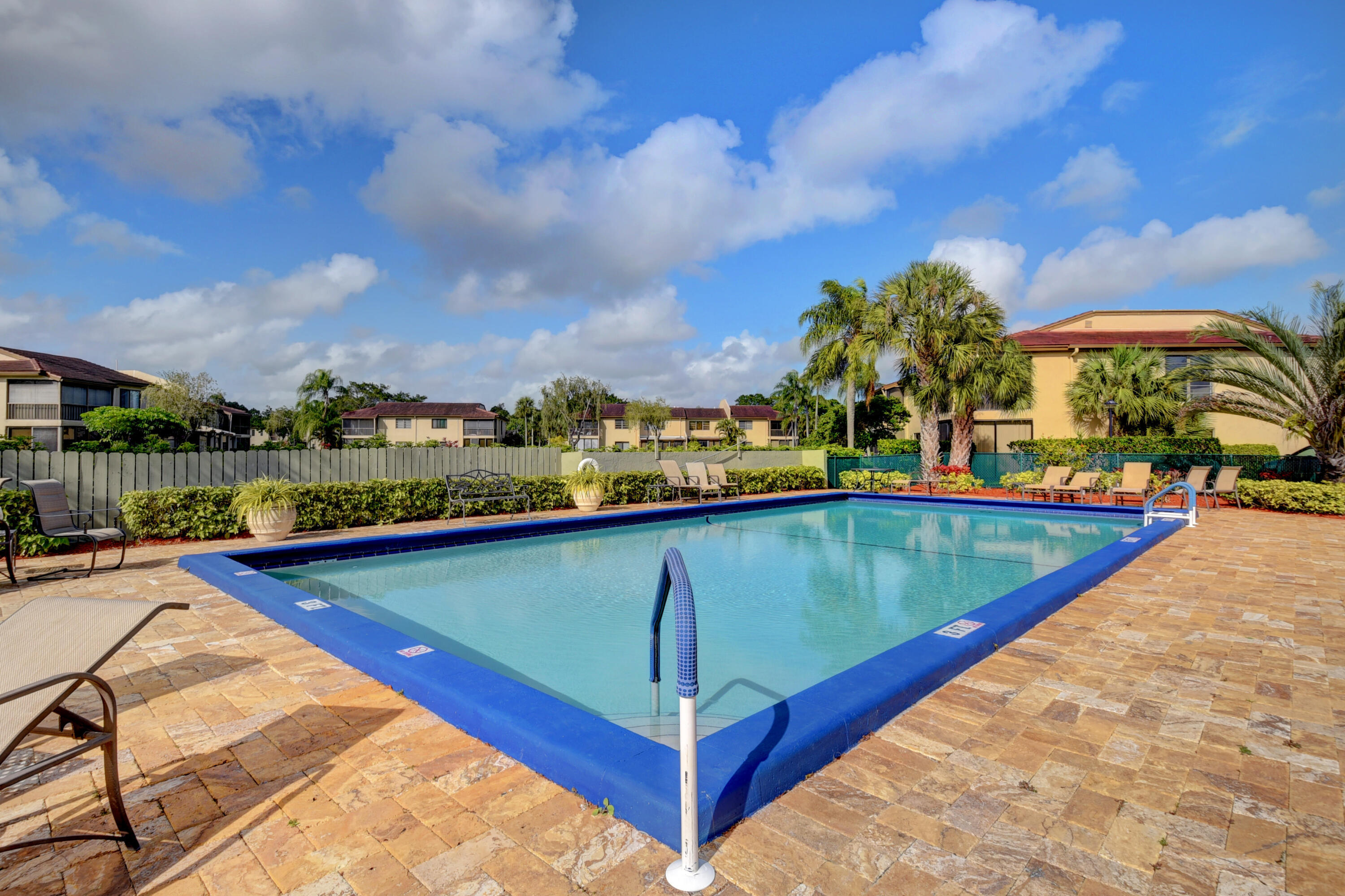 7911 Eastlake Drive # 6H — Photo 2