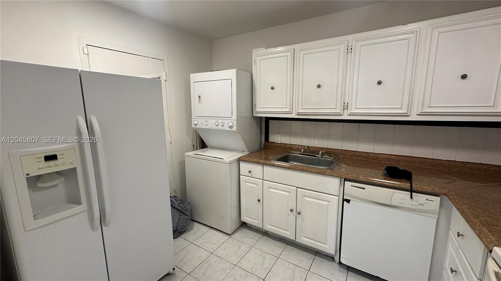 4848 NW 24th Ct # 416, Lauderdale Lakes FL 33313