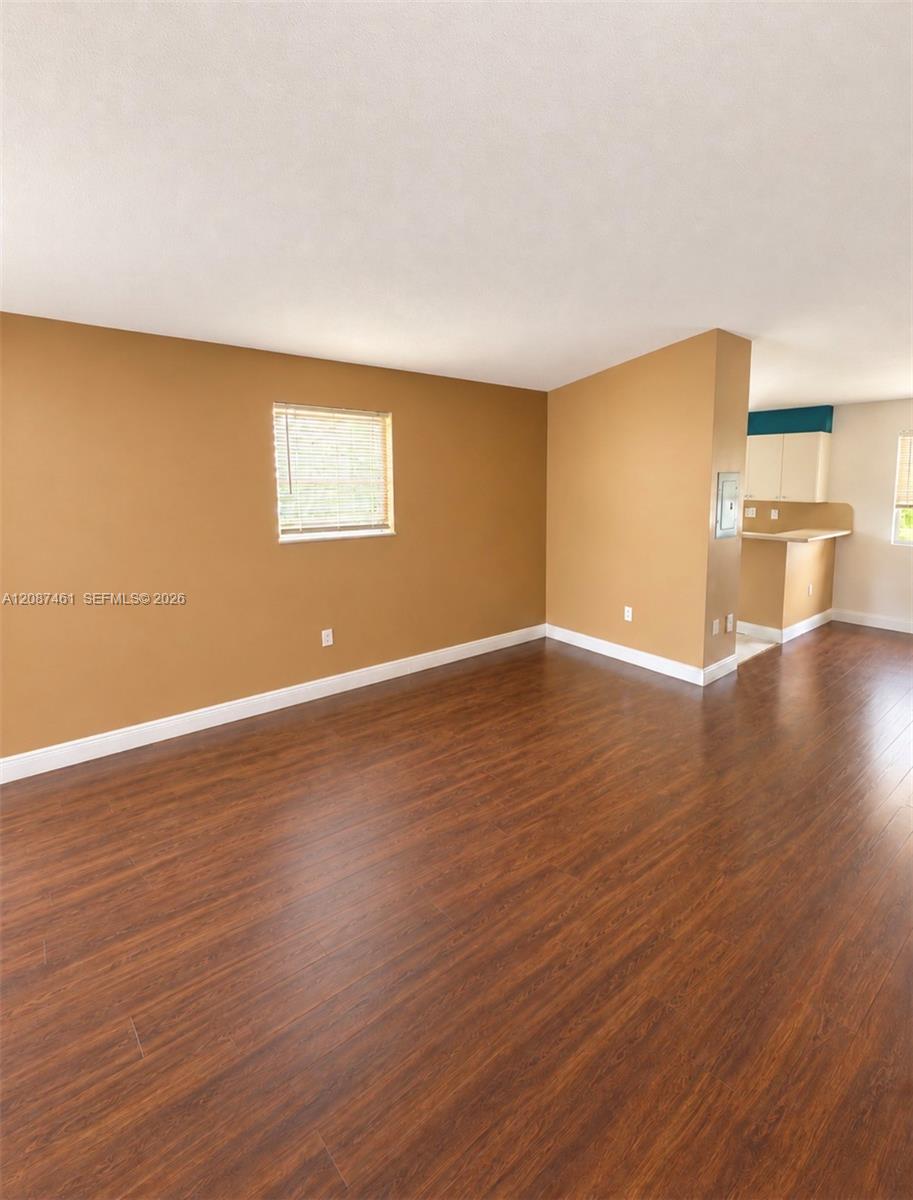 2650 SE 12th Pl # 201 — Photo 3