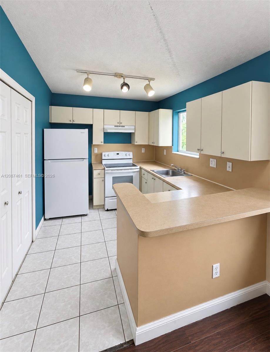 2650 SE 12th Pl # 201 — Photo 5