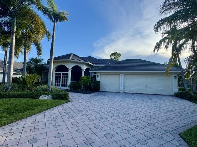 533 Cypress Green Circle, Wellington FL 33414