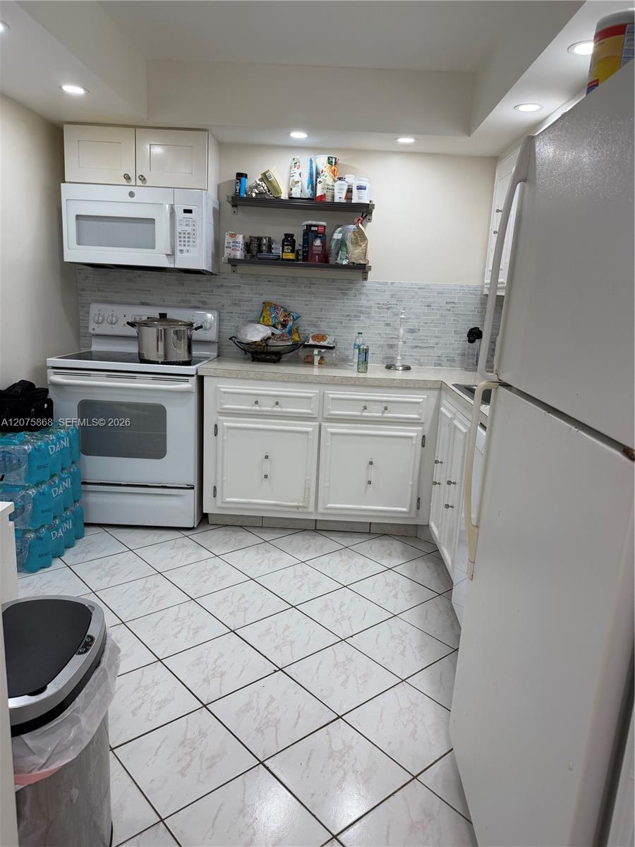 2000 Atlantic Shores Blvd # 407 — Photo 4