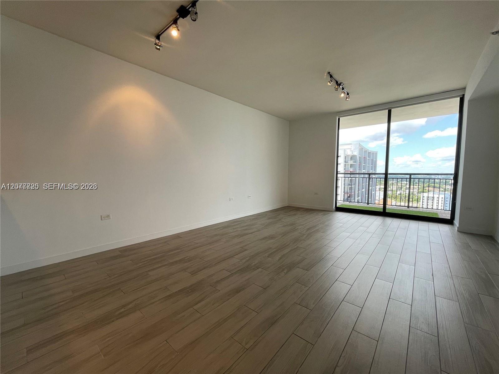 999 SW 1st Ave # 2109 — Photo 3