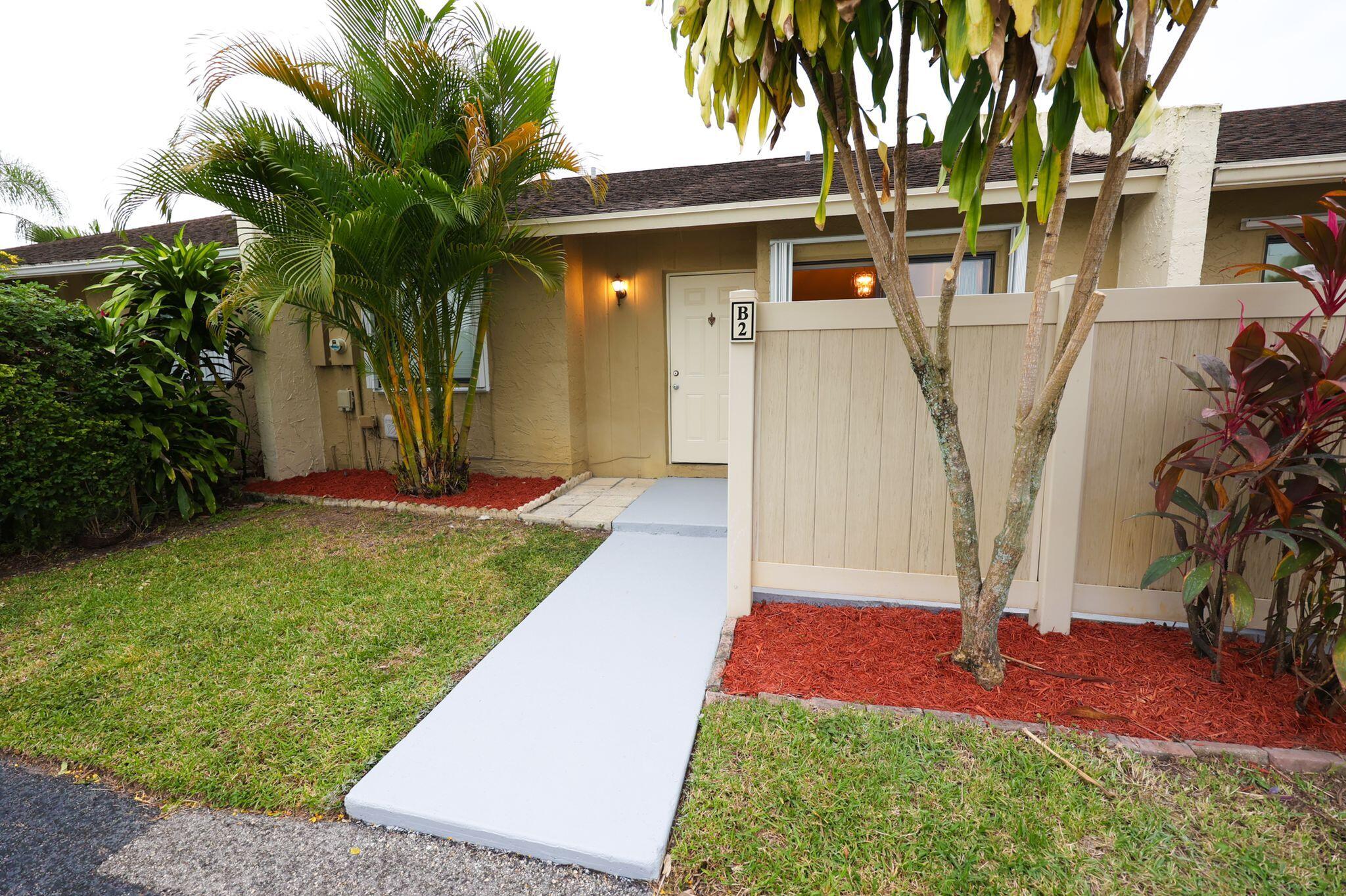 10127 E Boca Bend E # B2 — Photo 3